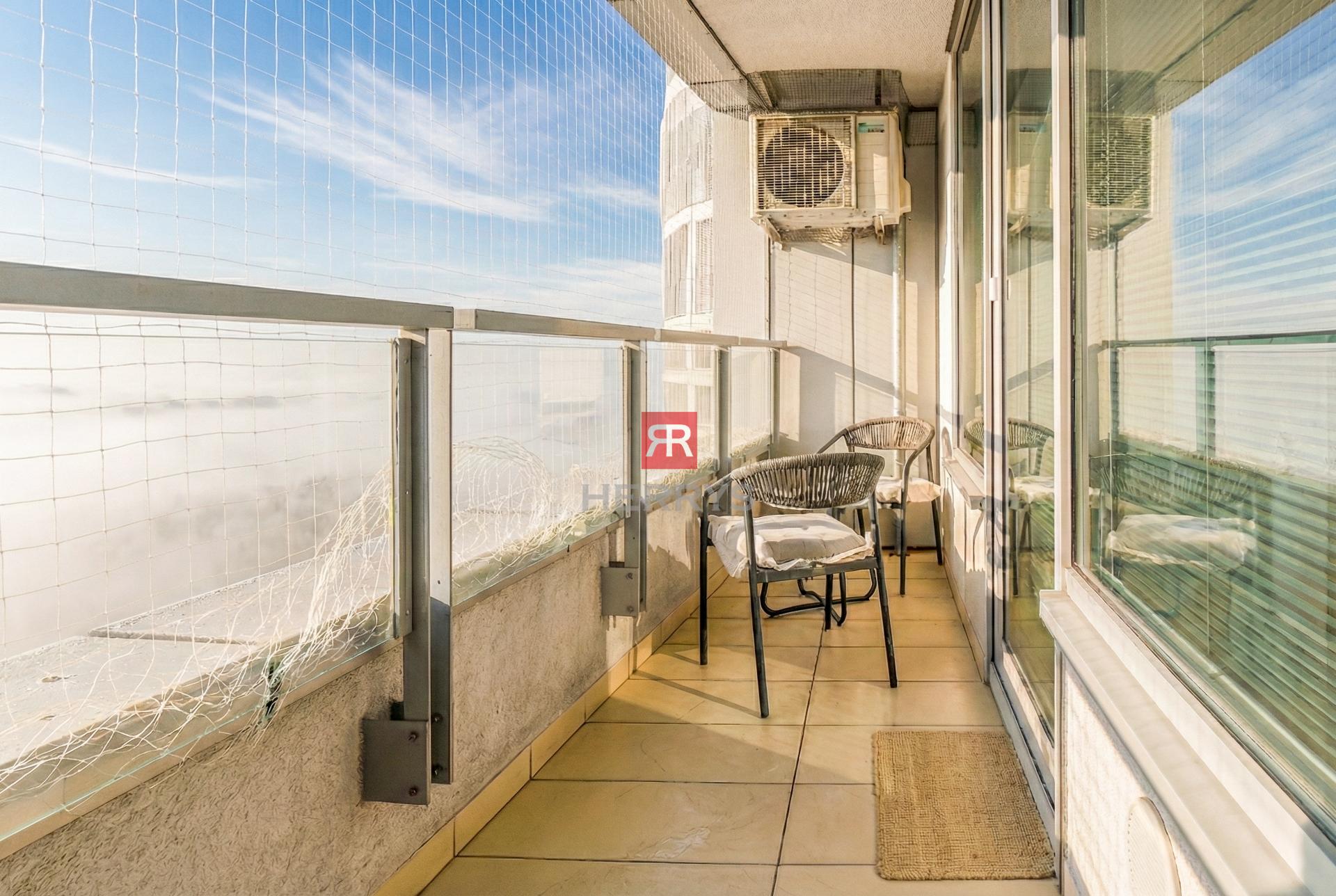 HERRYS - Stylish 2-room furnished apartment with balcony for rent, III. Towers