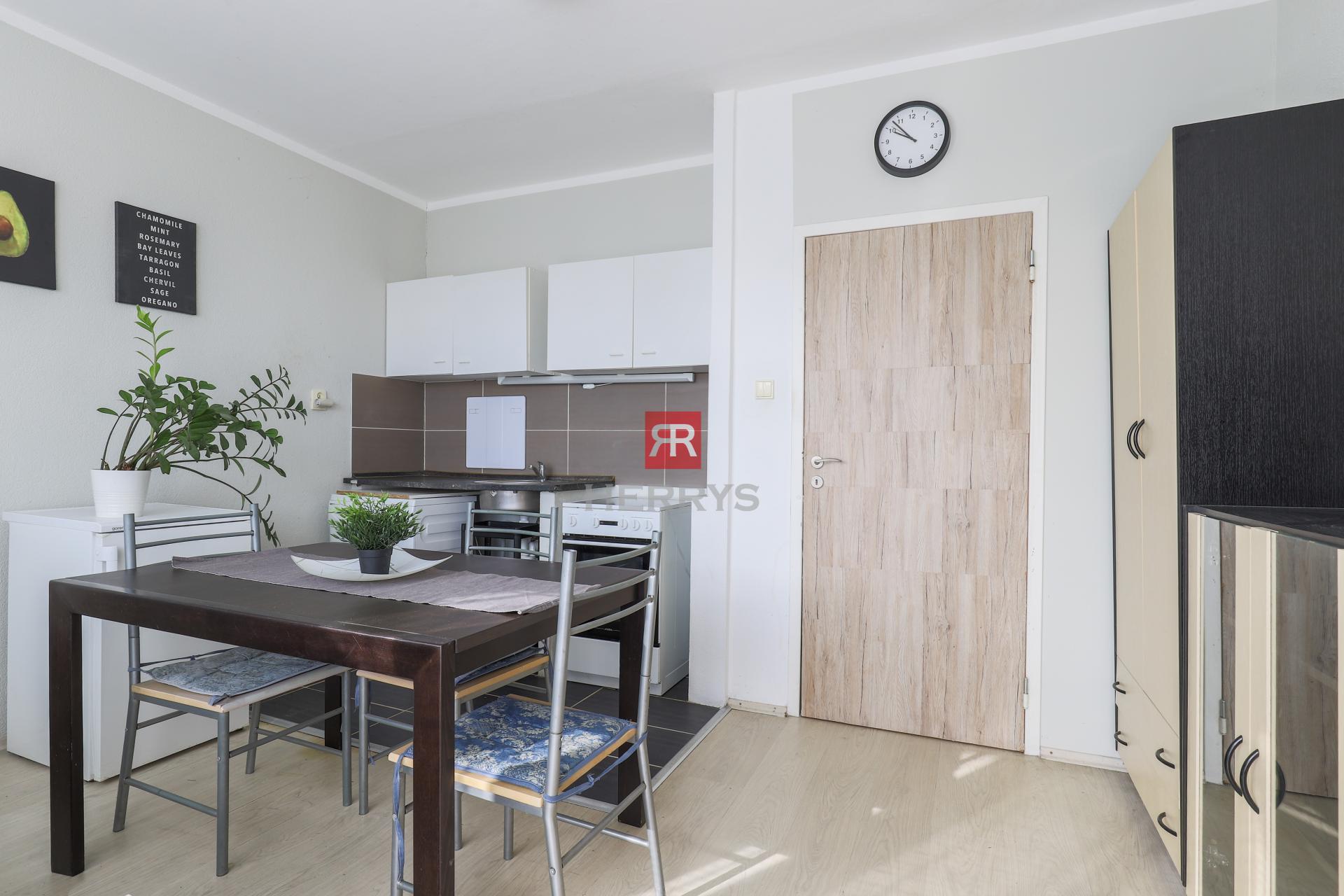 HERRYS- Na prenájom zariadený 2 izbový byt na Gessayovej ulici, v Petržalke