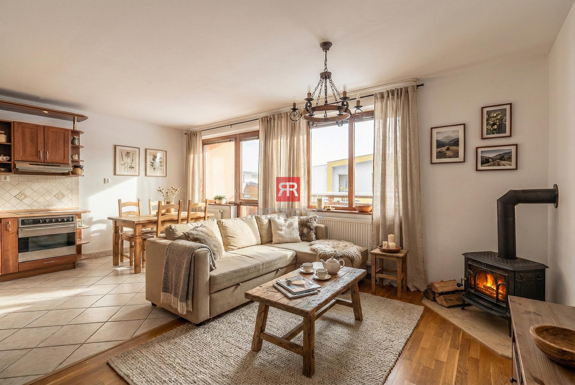 HERRYS - Na predaj 3 izbový priestranný byt v srdci Donovalov s dobrou dispozíciou, 3x parking