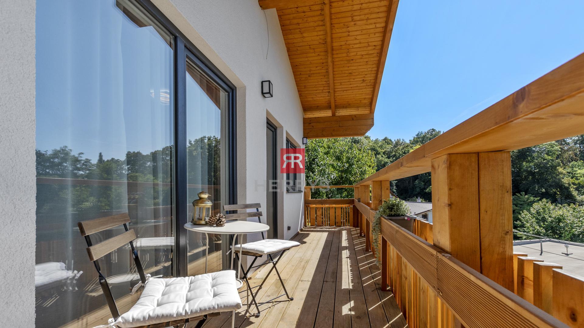 HERRYS – Na prenájom štýlový dom s krásnym pozemkom a výhľadom na hrad Devín