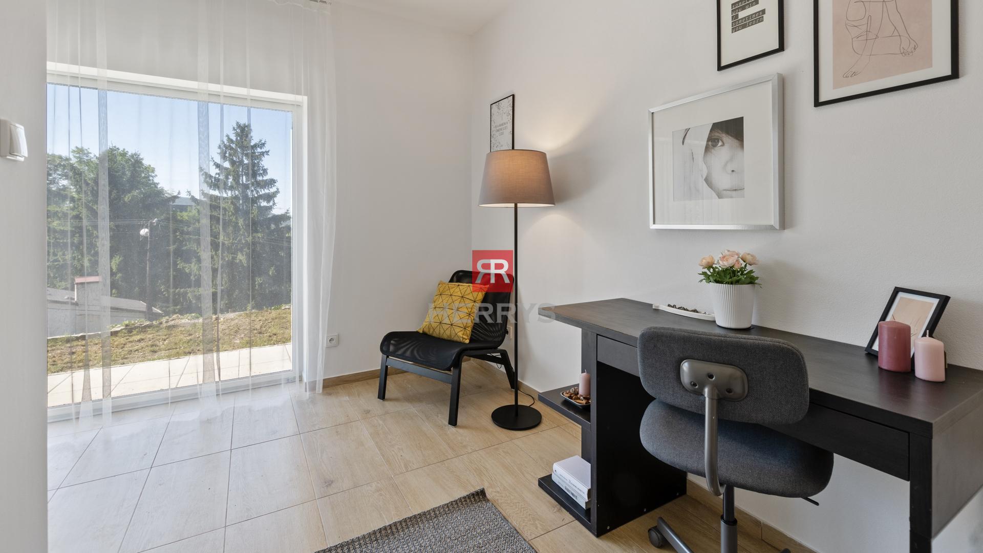 HERRYS – Na prenájom štýlový dom s krásnym pozemkom a výhľadom na hrad Devín