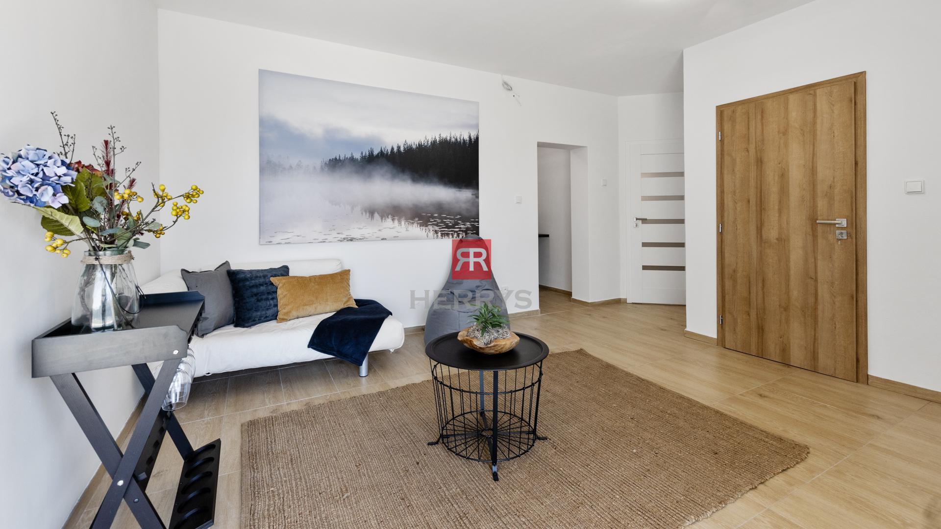 HERRYS – Na prenájom štýlový dom s krásnym pozemkom a výhľadom na hrad Devín