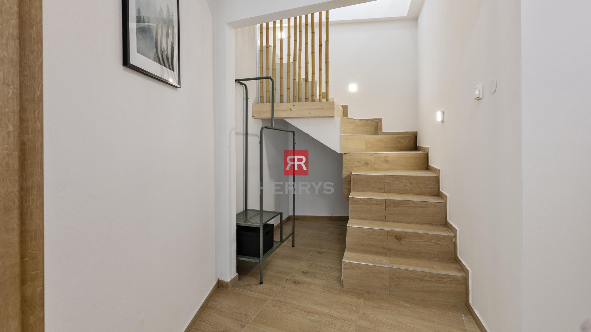 HERRYS – Na prenájom štýlový dom s krásnym pozemkom a výhľadom na hrad Devín