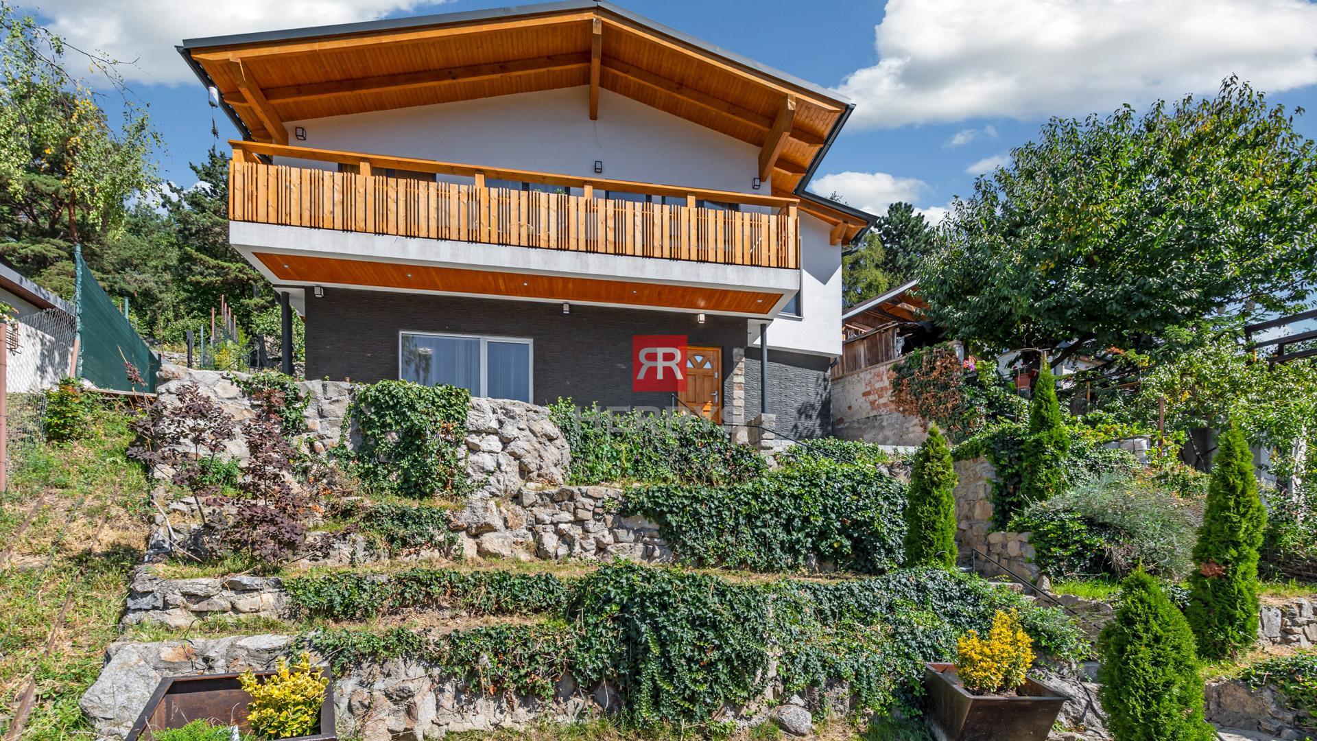 HERRYS – Na prenájom štýlový dom s krásnym pozemkom a výhľadom na hrad Devín