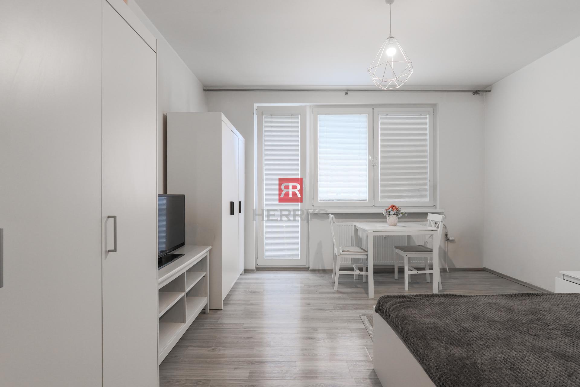 HERRYS - Cozy 1-room apartment for rent in an excellent location, Nám. Hraničiarov