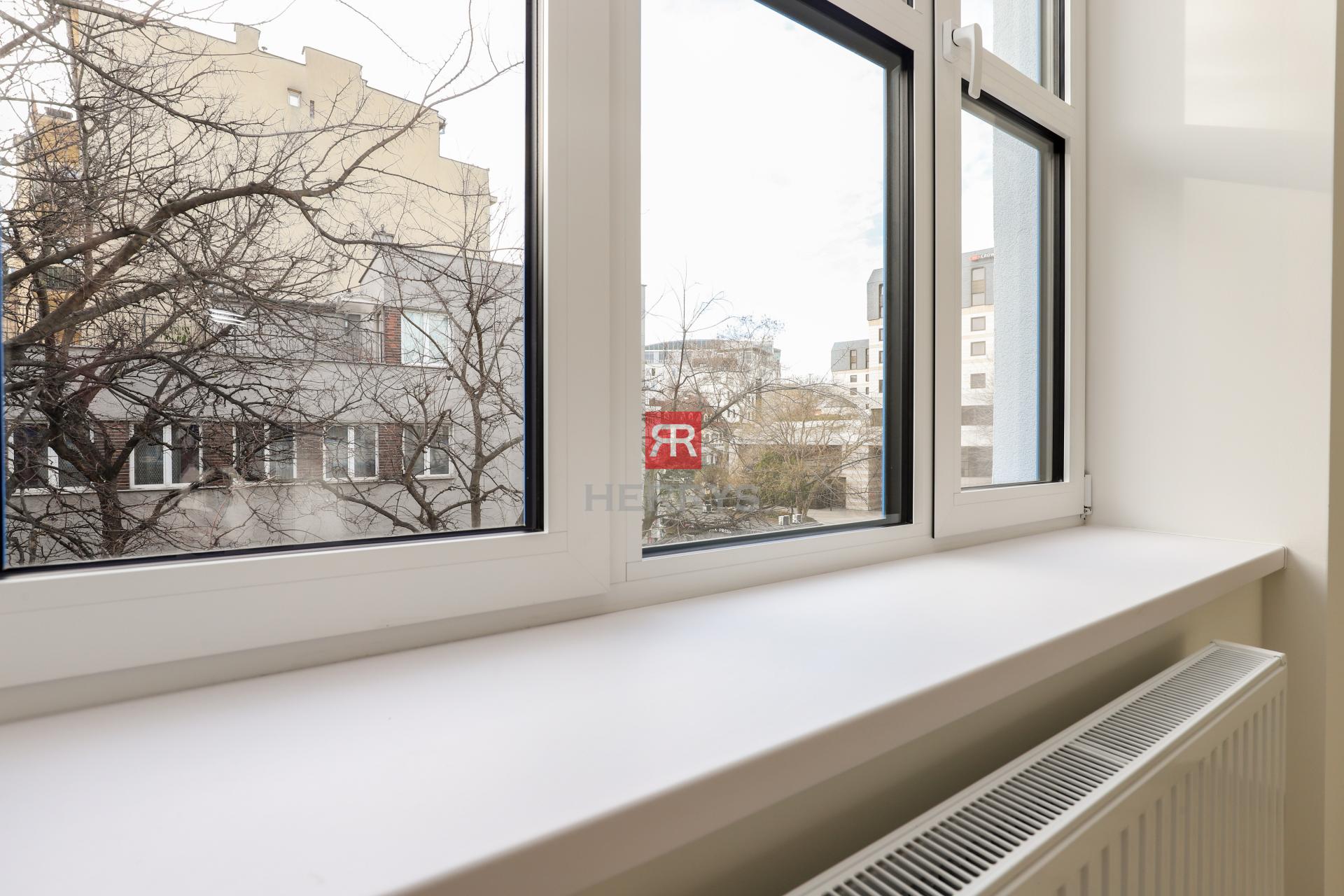 HERRYS – Na predaj atraktívny 1-izbový apartmán v&nbsp;centre, v pamiatkovej budove UNO Poštová Residence