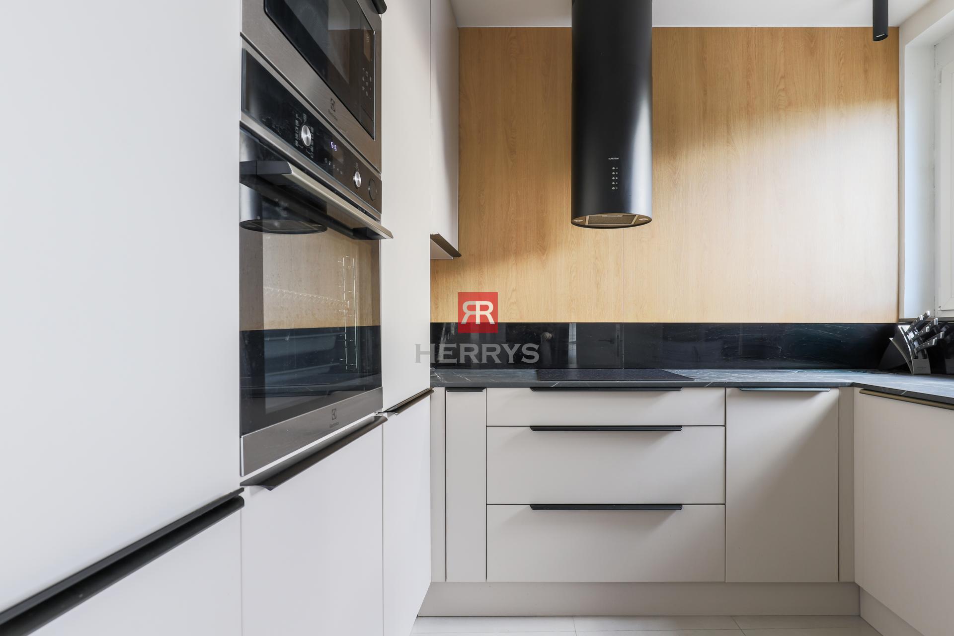 HERRYS - Modern and spacious 2-room apartment for rent in the Old Town, on Martin Benka Square&nbsp;