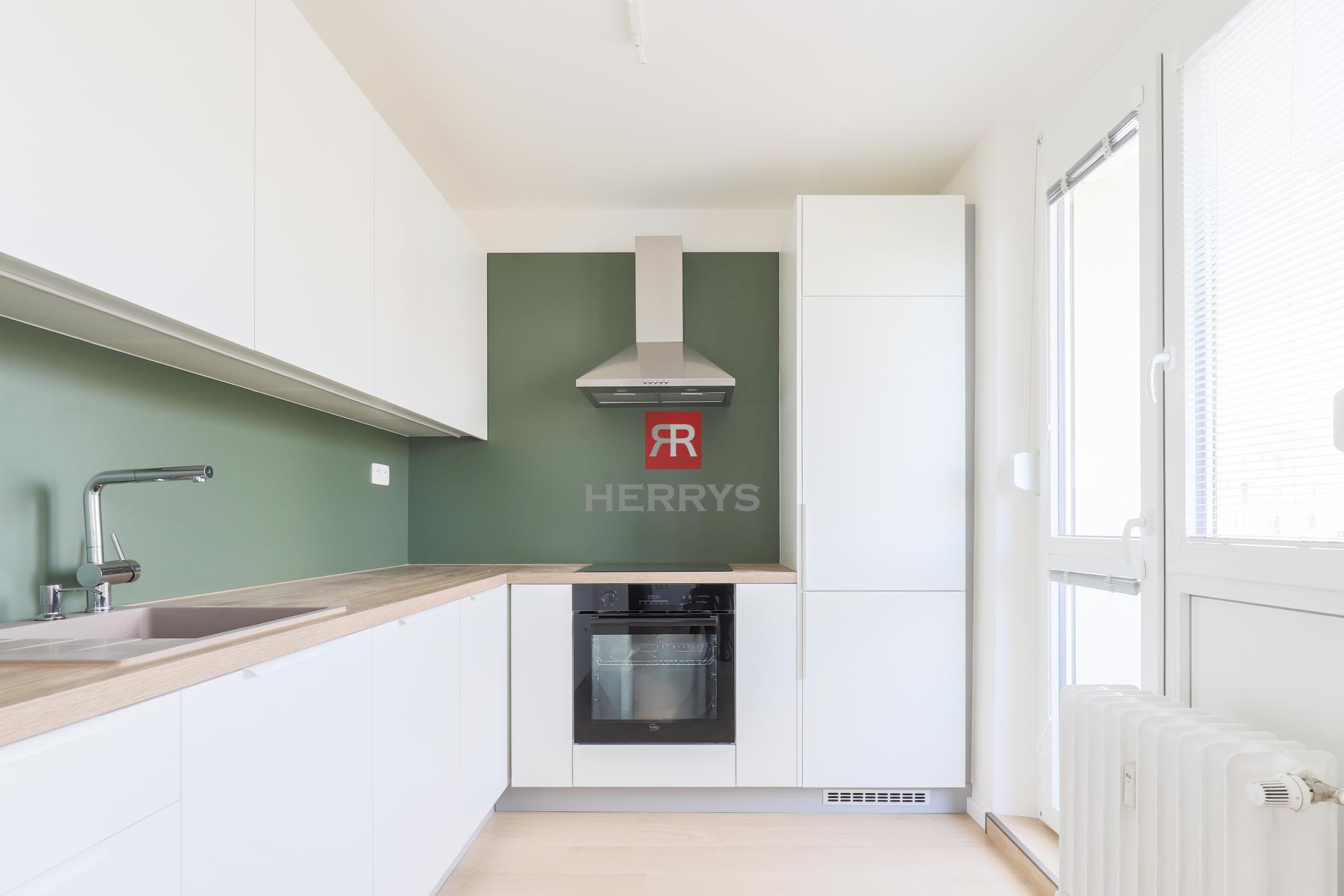 HERRYS - Na prenájom 2-izbový byt po kompletnej rekonštrukcii, Sibírska ulica