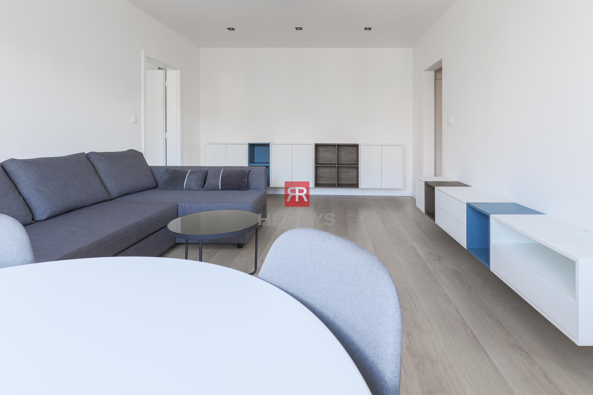 HERRYS - Na prenájom 2-izbový byt po kompletnej rekonštrukcii, Sibírska ulica