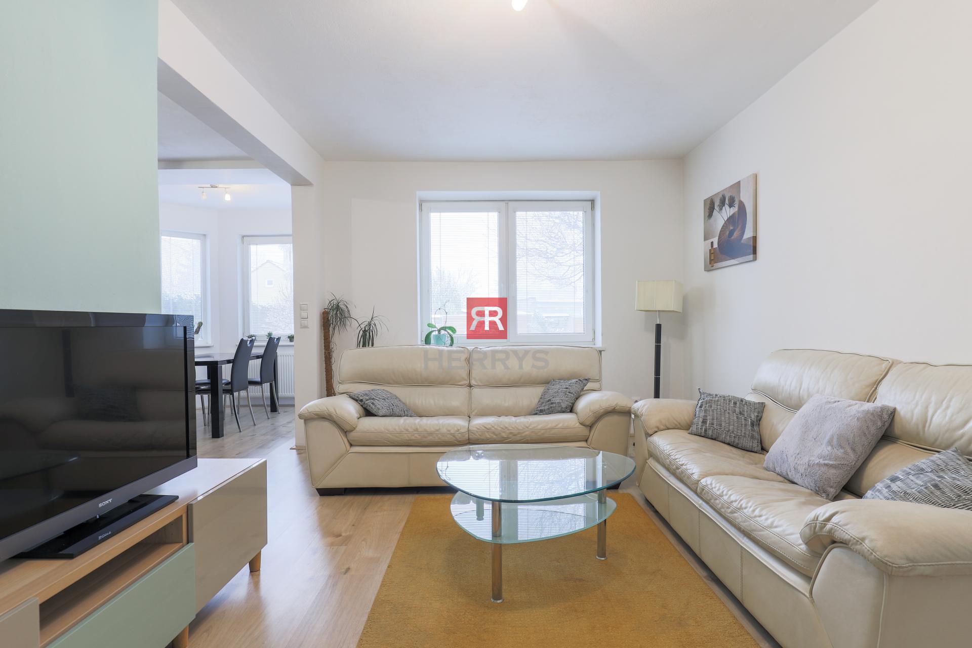 HERRYS - Na prenájom priestranný 2 izbový byt &nbsp;na prízemí rodinného domu, v pokojnej časti Ružinova&nbsp;