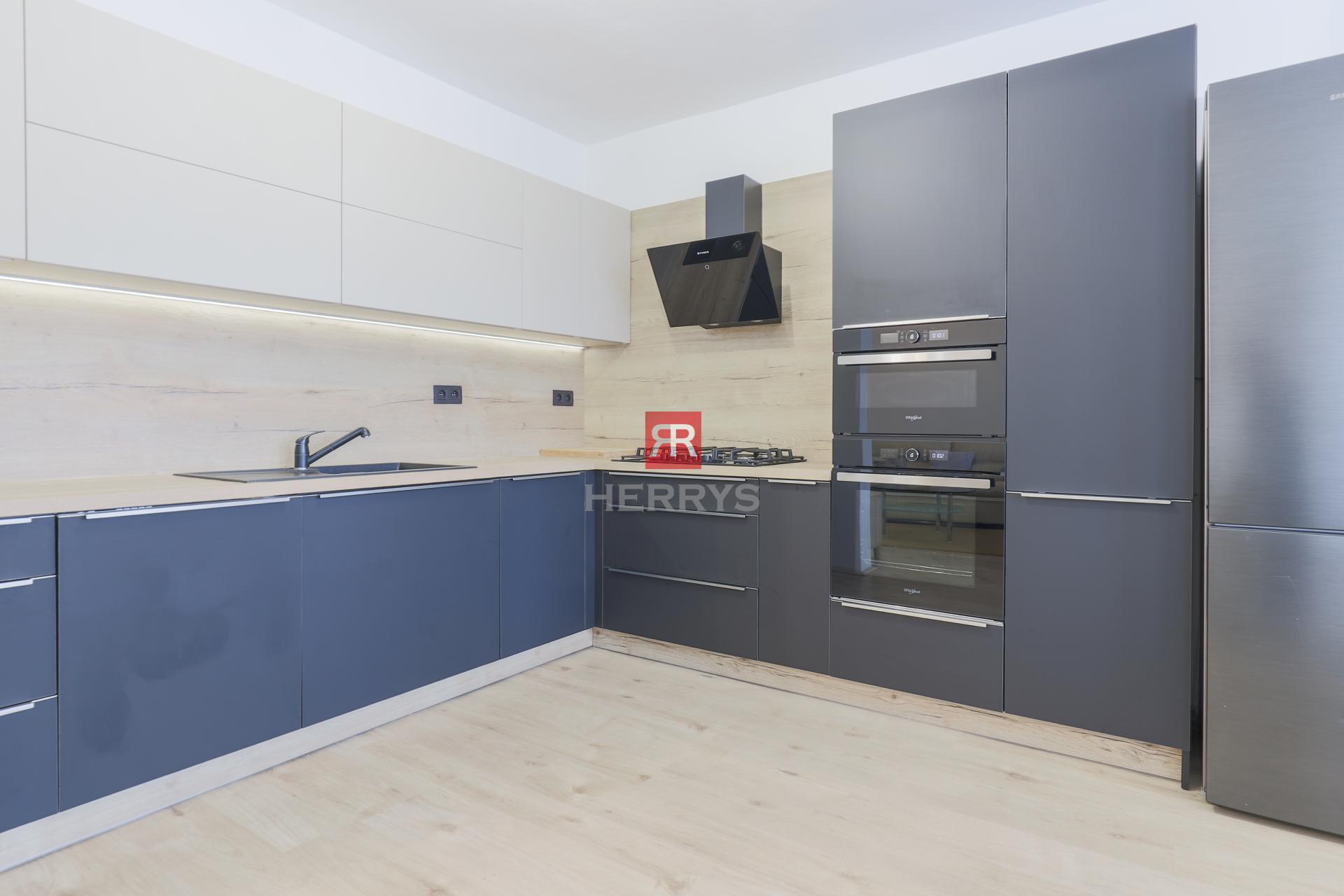 HERRYS - Na prenájom priestranný 2 izbový byt &nbsp;na prízemí rodinného domu, v pokojnej časti Ružinova&nbsp;