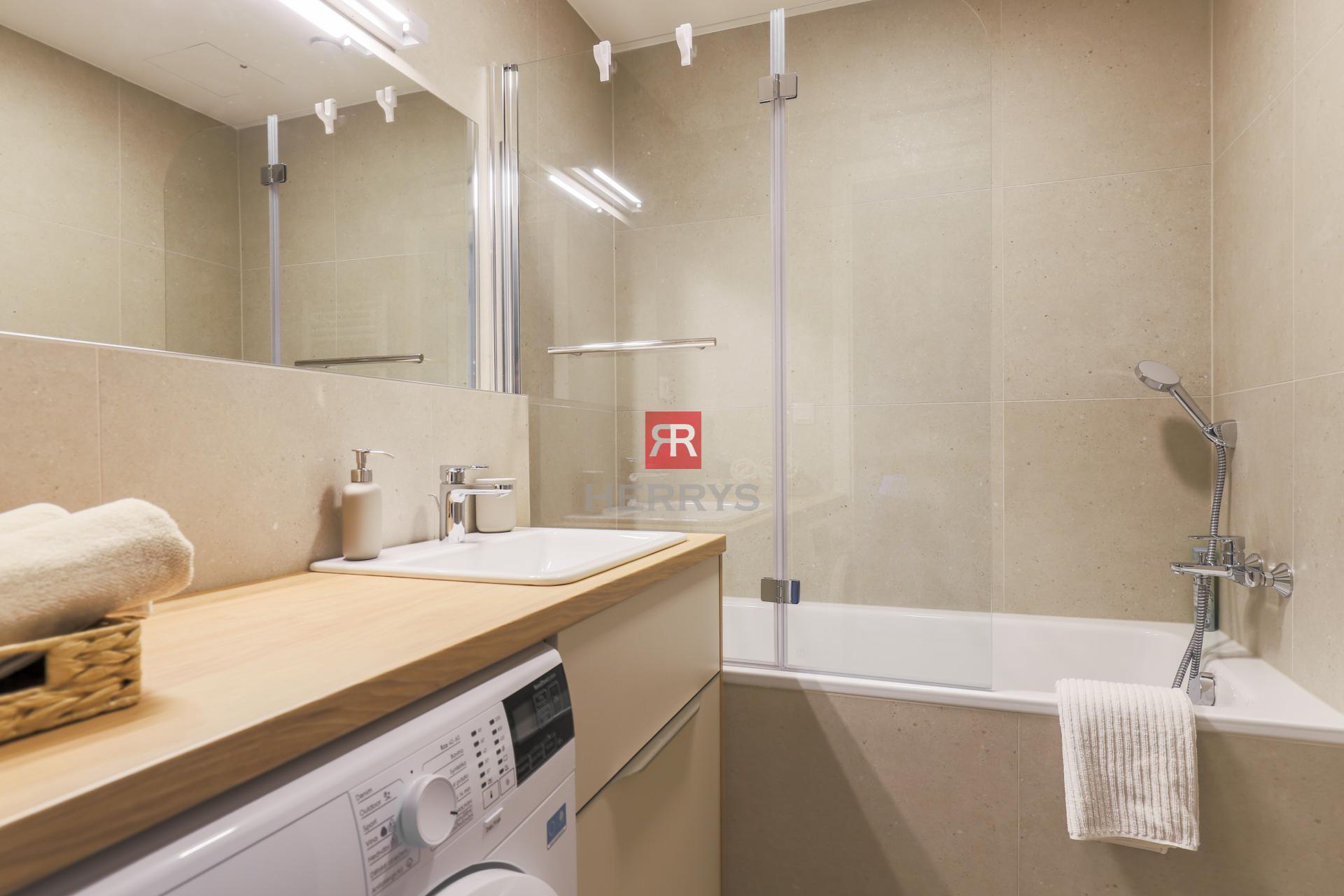 HERRYS - Prenájom moderný 1 izbový byt v prémiovom projekte Metropolis, s parkovacím miestom.&nbsp;