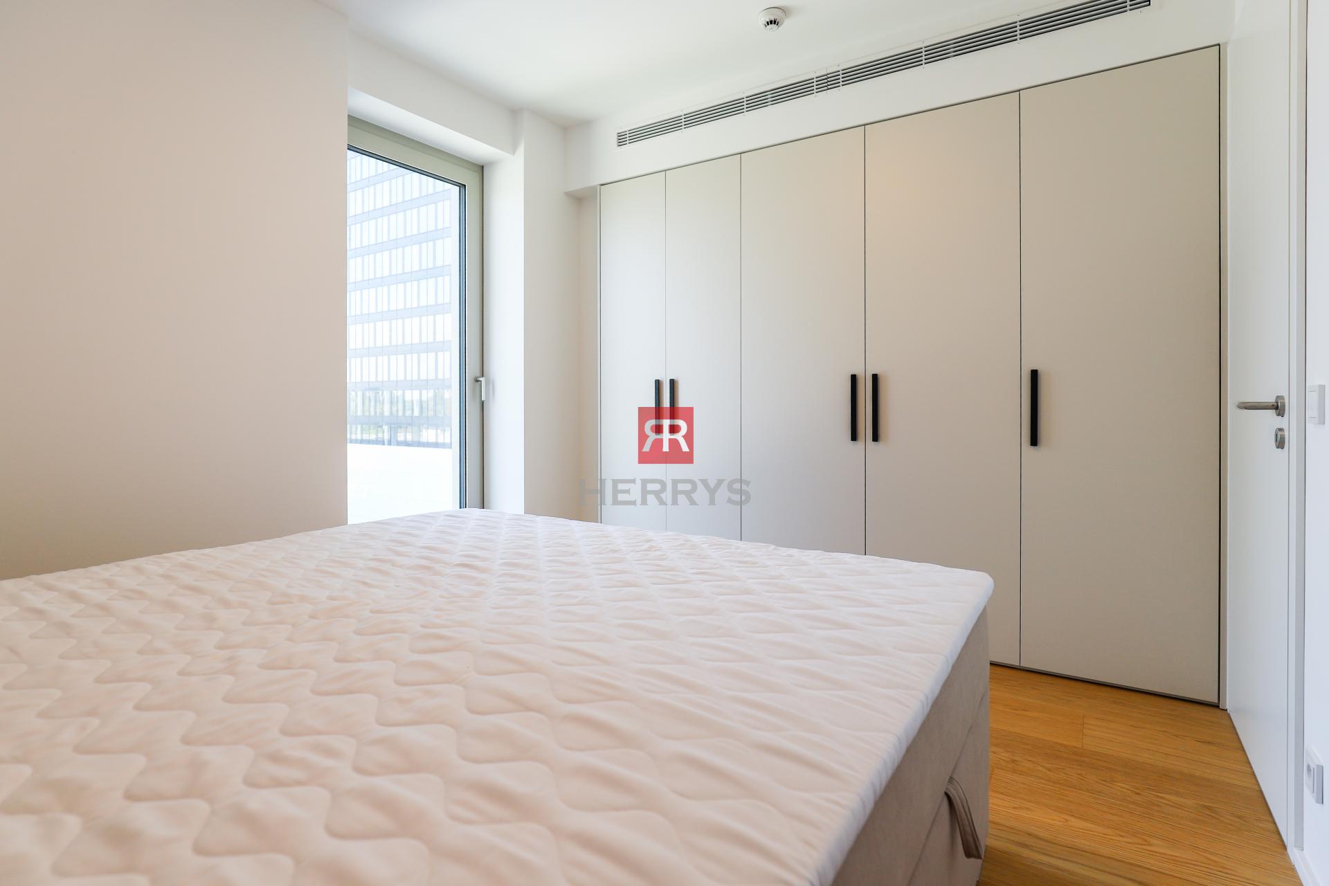HERRYS - Na prenájom exkluzívny moderný 2 izbový byt s parkovaním v novostavbe LIGET