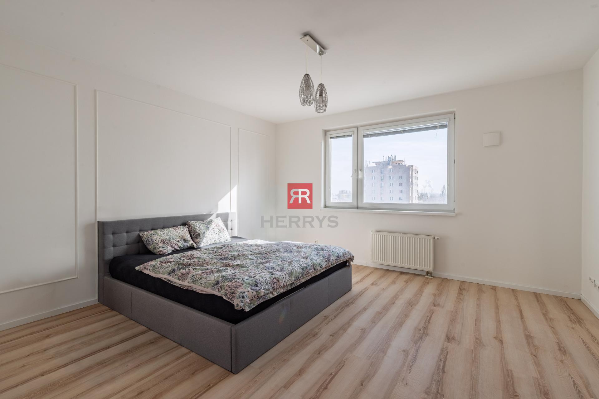 Herrys - na predaj veľkometrážny 3 - izbový byt &nbsp;v Ružinove (Martinčeková ulica)