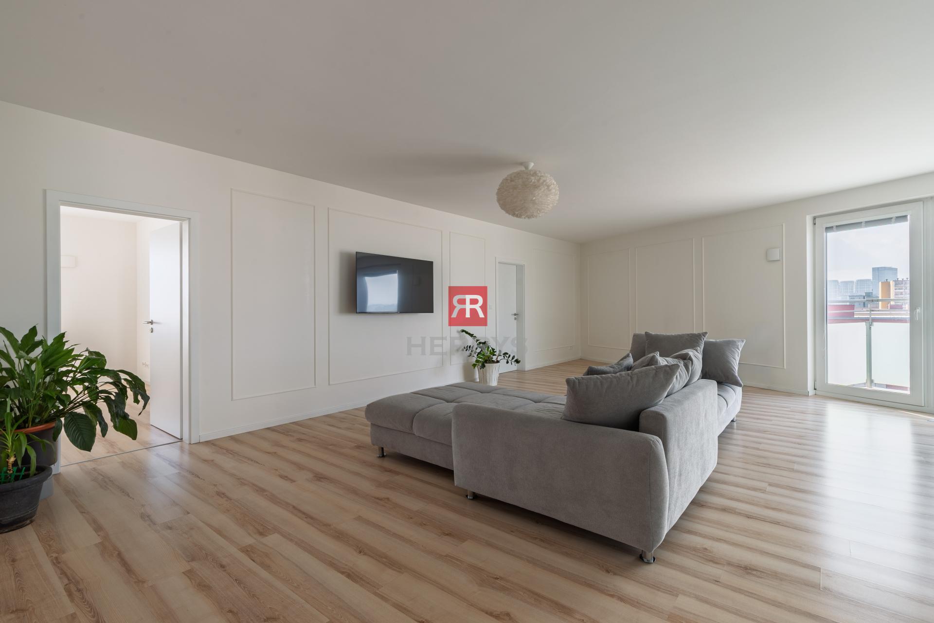 Herrys - na predaj veľkometrážny 3 - izbový byt &nbsp;v Ružinove (Martinčeková ulica)