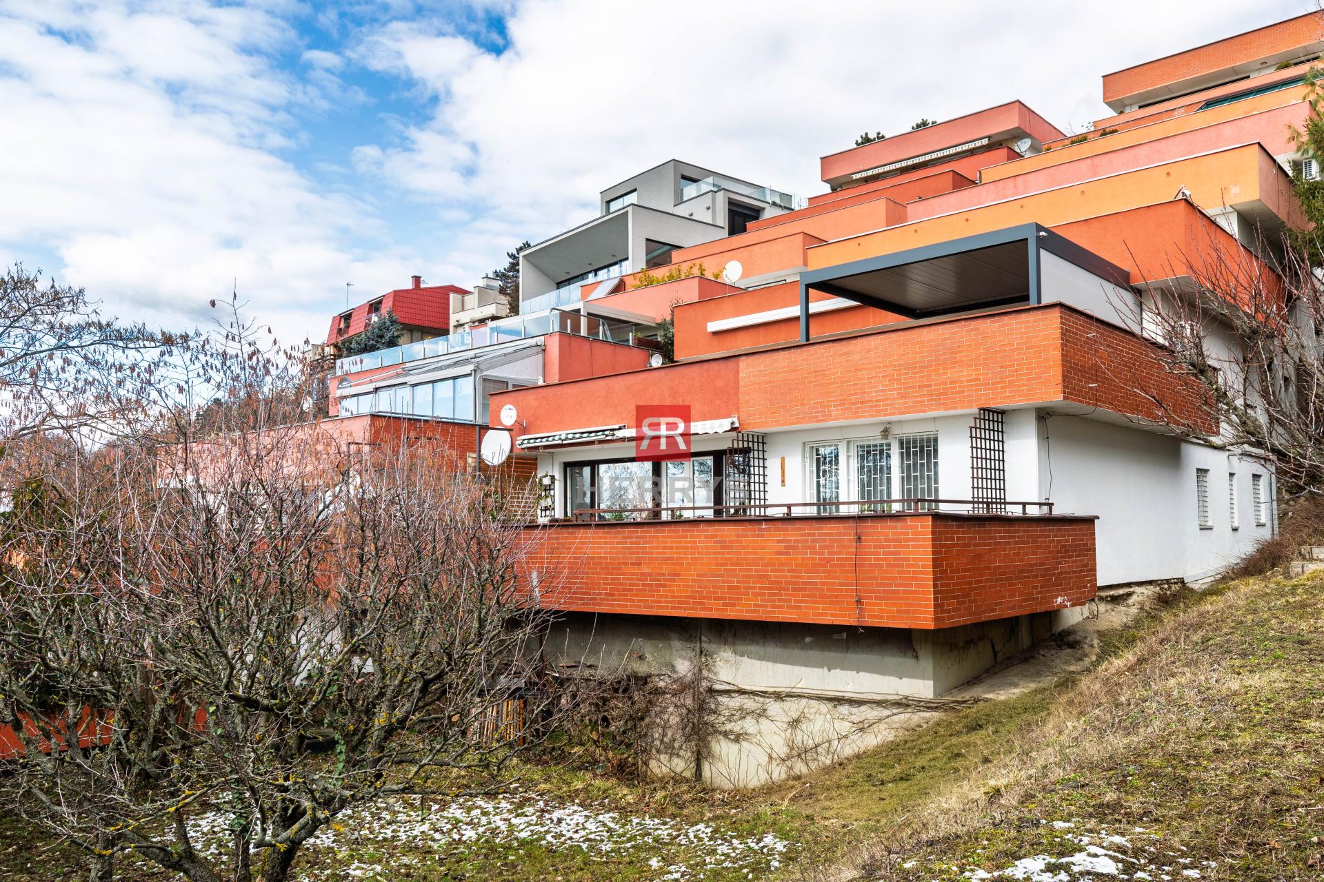 HERRYS - Na predaj priestranný 2 izbový byt v lukratívnej lokalite Staré Mesto