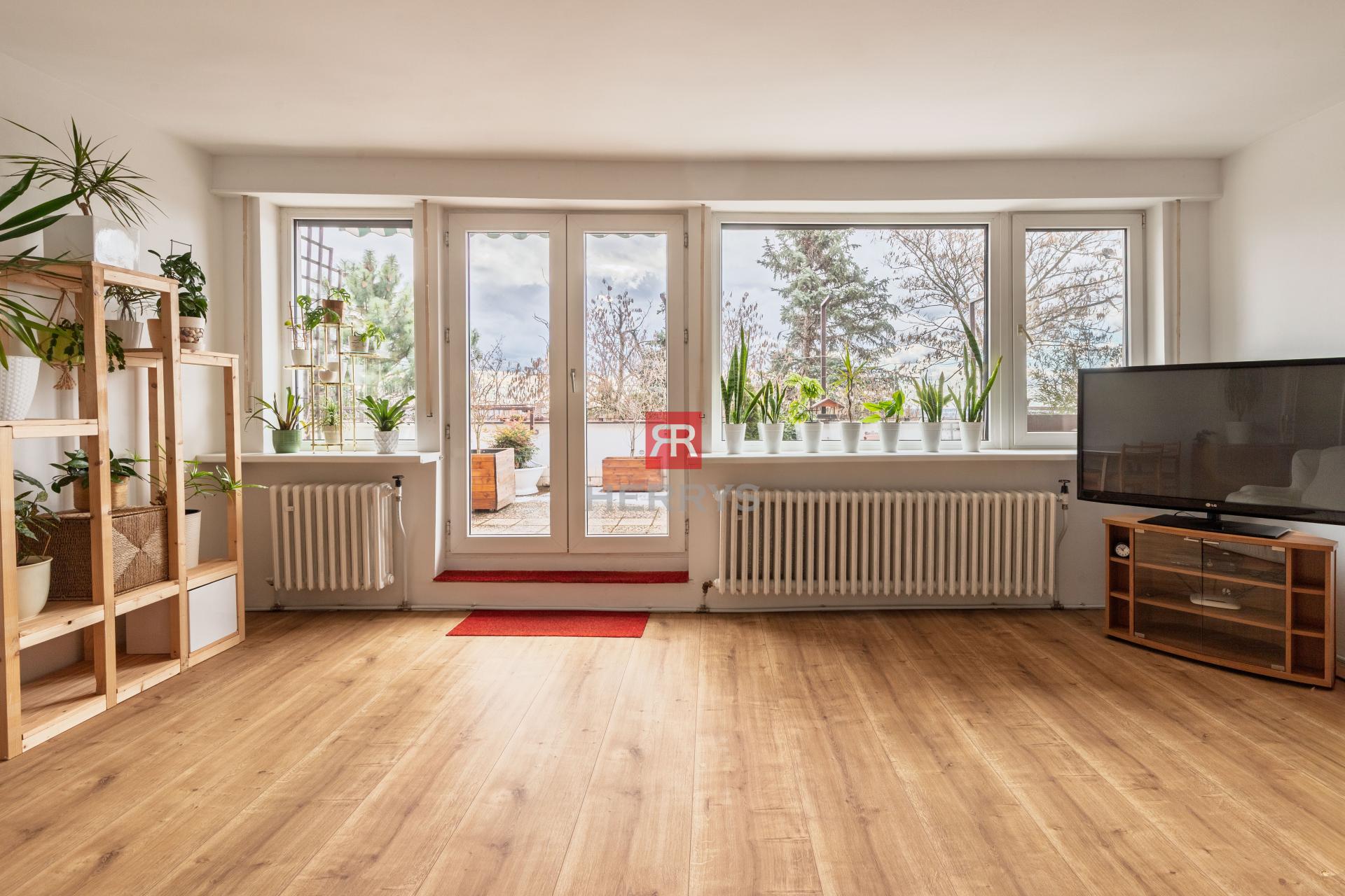 HERRYS - Na predaj priestranný 2 izbový byt v lukratívnej lokalite Staré Mesto