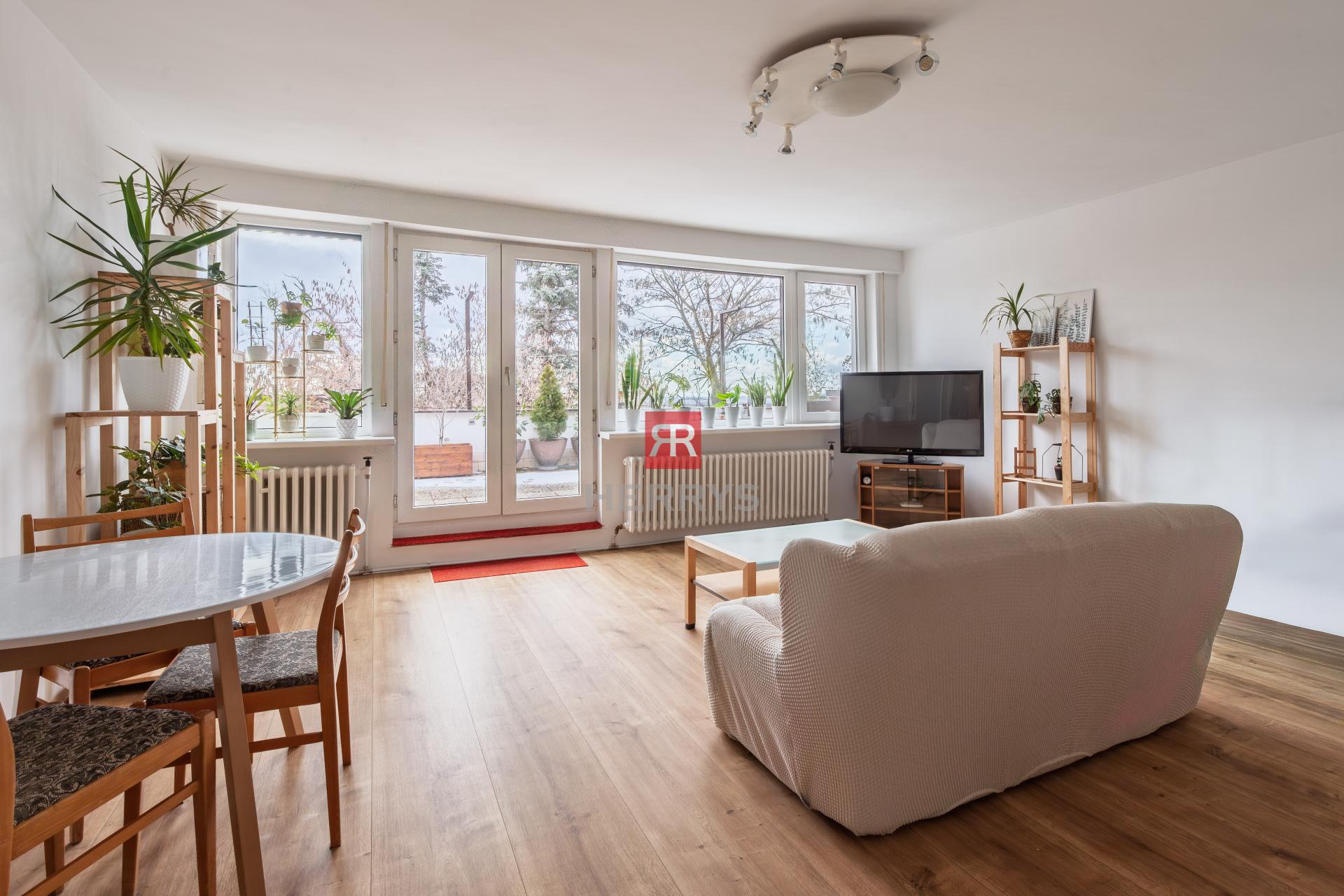 HERRYS - Na predaj priestranný 2 izbový byt v lukratívnej lokalite Staré Mesto