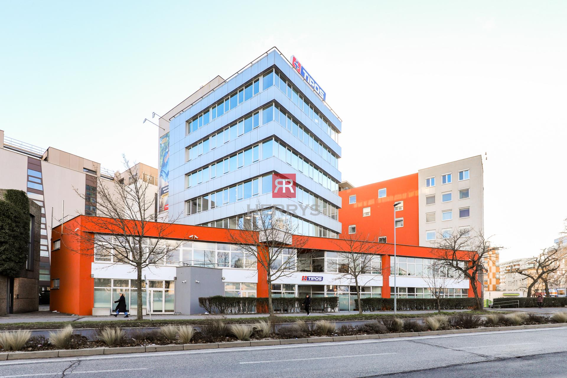 HERRYS - Na prenájom krásny svetlý a priestranný 2-izbový byt vo výbornej lokalite BA – Nové Mesto.