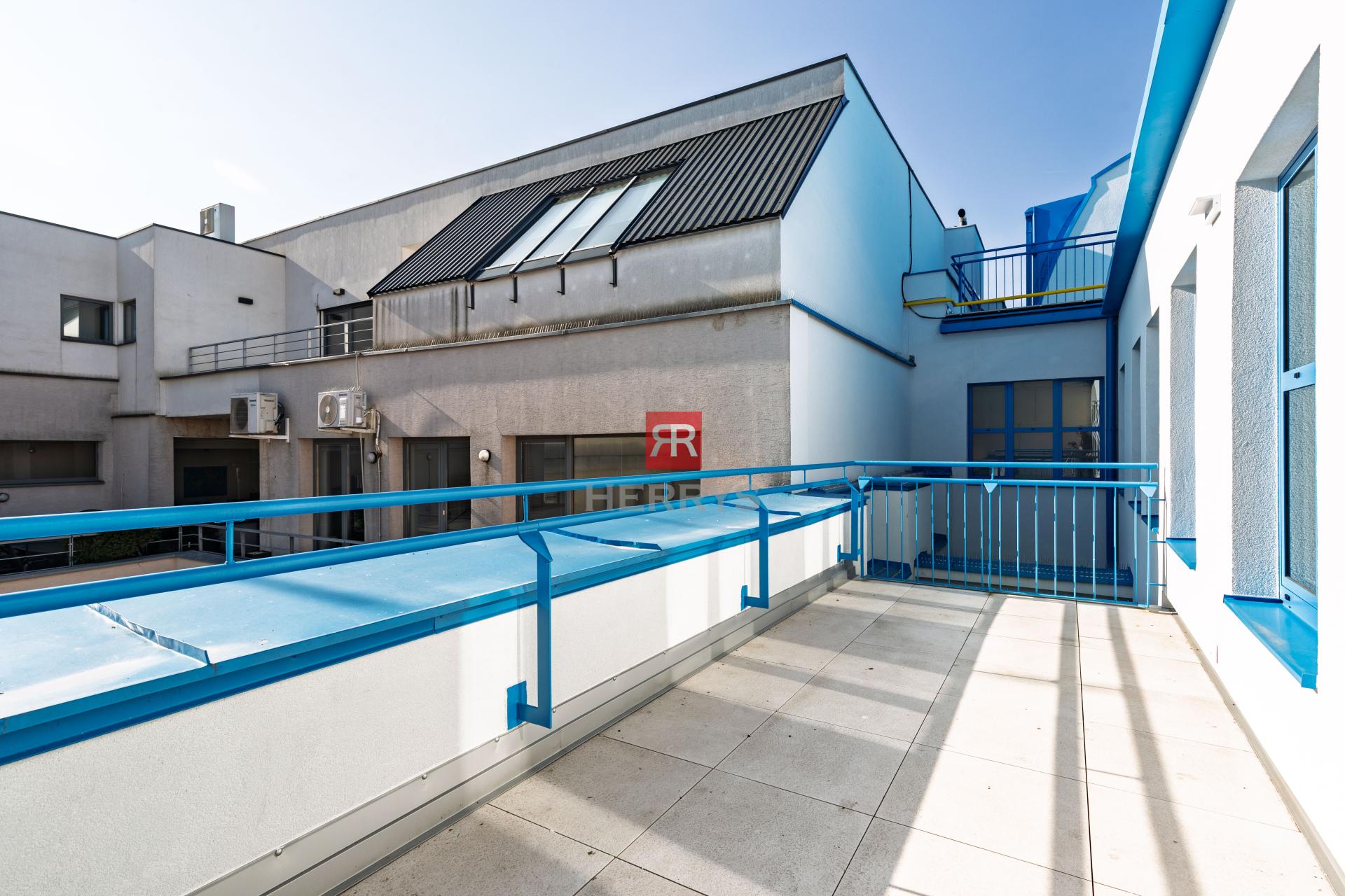 HERRYS - 3-room apartment for sale in center of Bratislava with a terrace in UNO Residence project