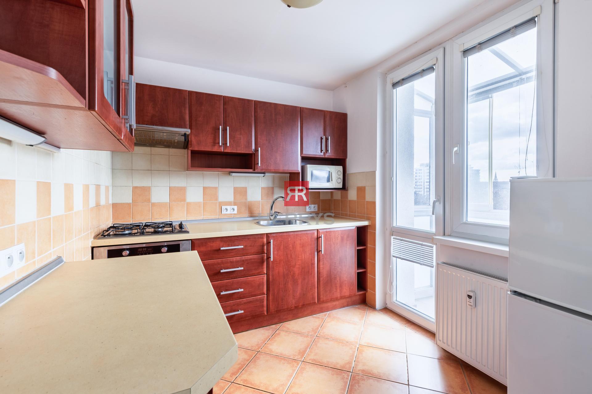 HERRYS - Na predaj priestranný 1 izbový byt so samostatnou kuchyňou a balkónom, Sibírska ulica