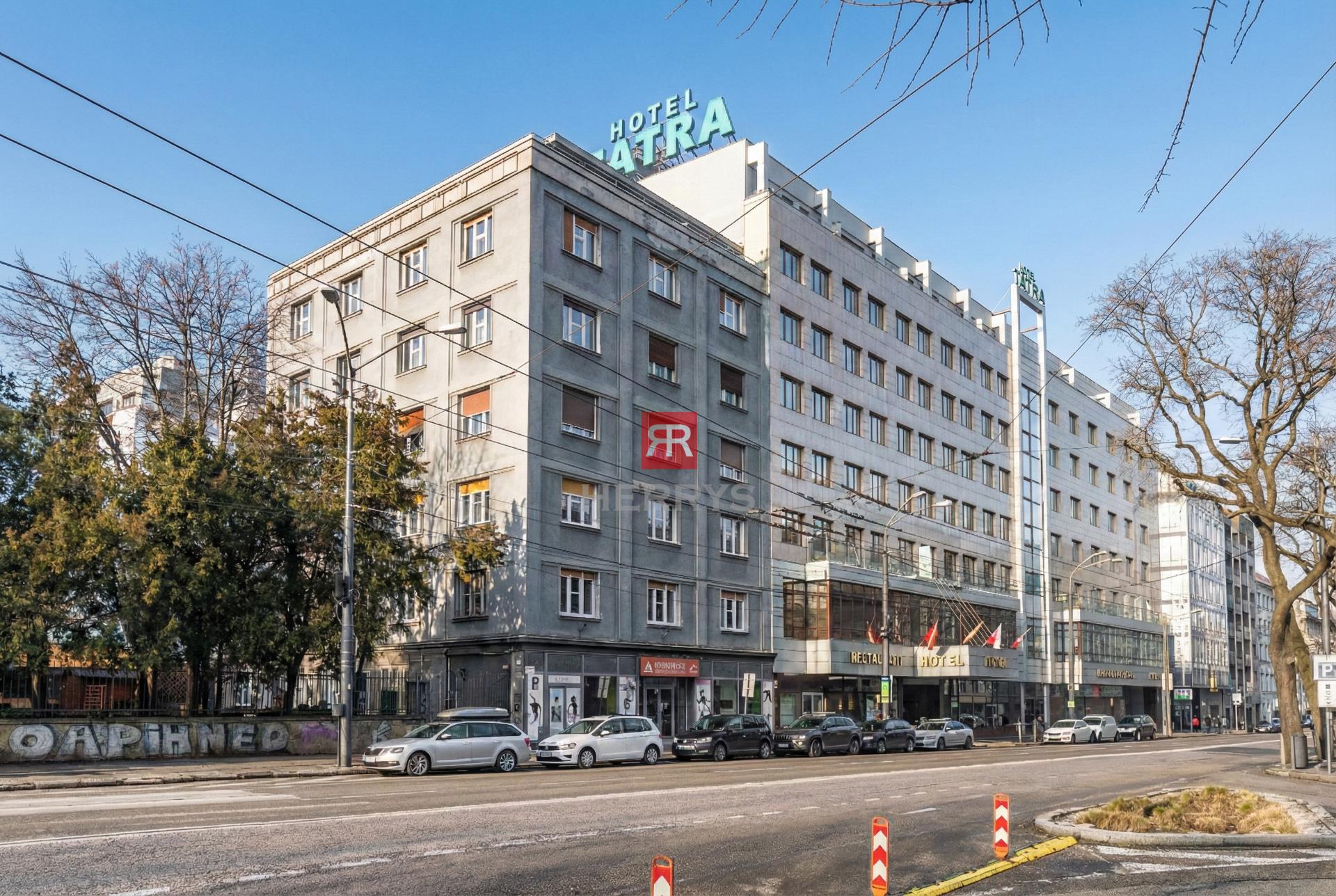 HERRYS - Na predaj exkluzívny staromestský 4 izbový byt s možnosťou prerobenia na 5 izbový&nbsp;