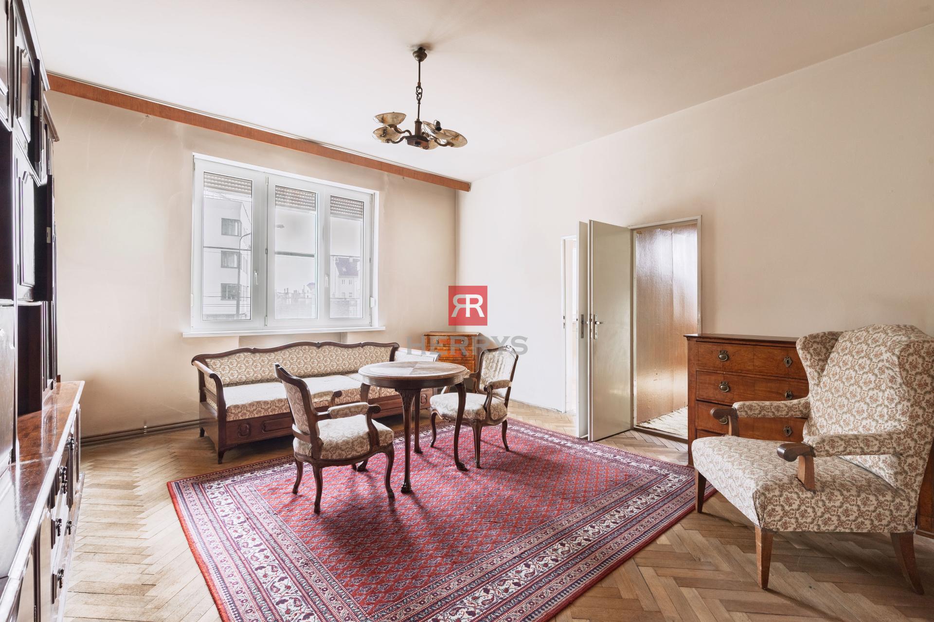 HERRYS - Na predaj exkluzívny staromestský 4 izbový byt s možnosťou prerobenia na 5 izbový&nbsp;