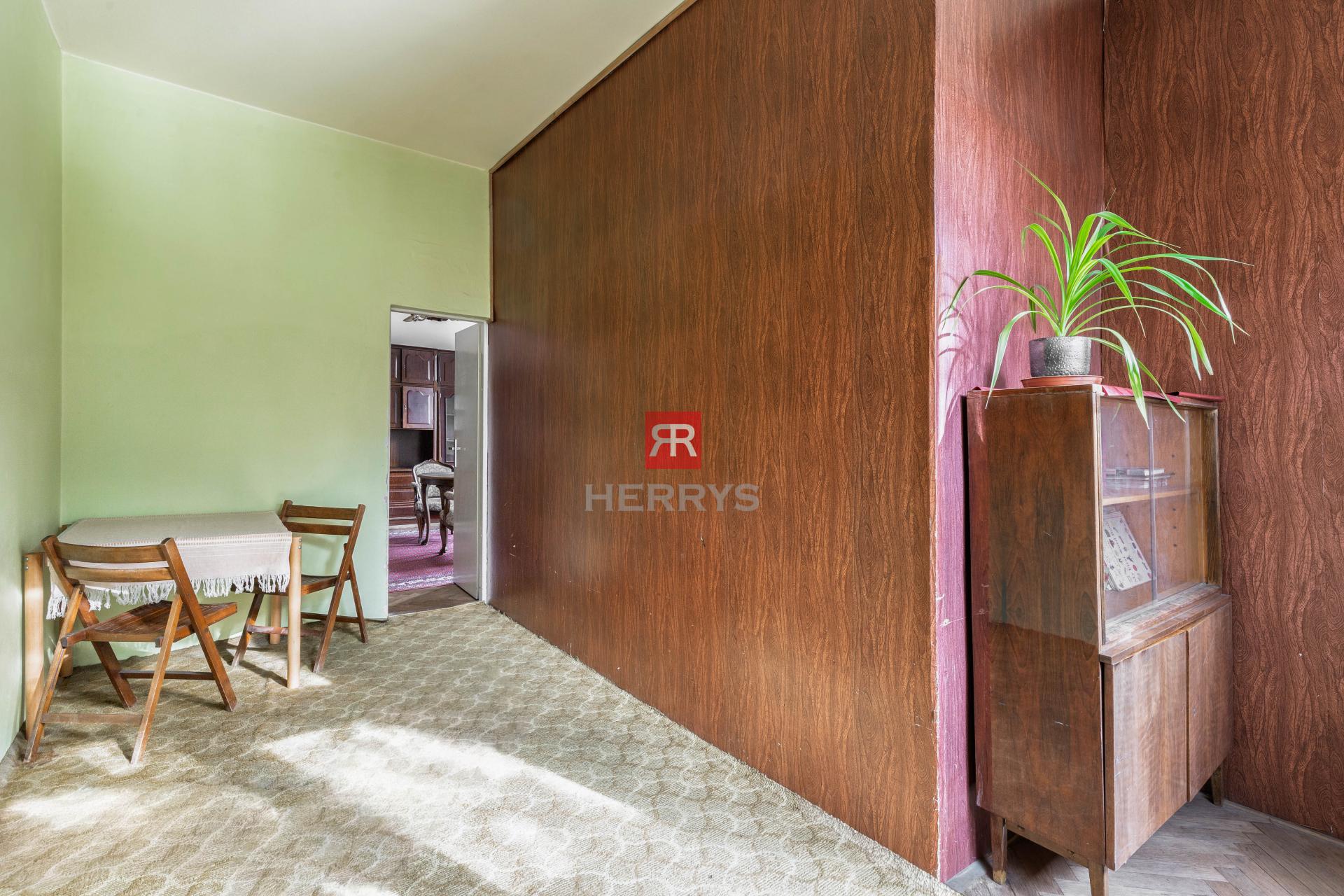 HERRYS - Na predaj exkluzívny staromestský 4 izbový byt s možnosťou prerobenia na 5 izbový&nbsp;