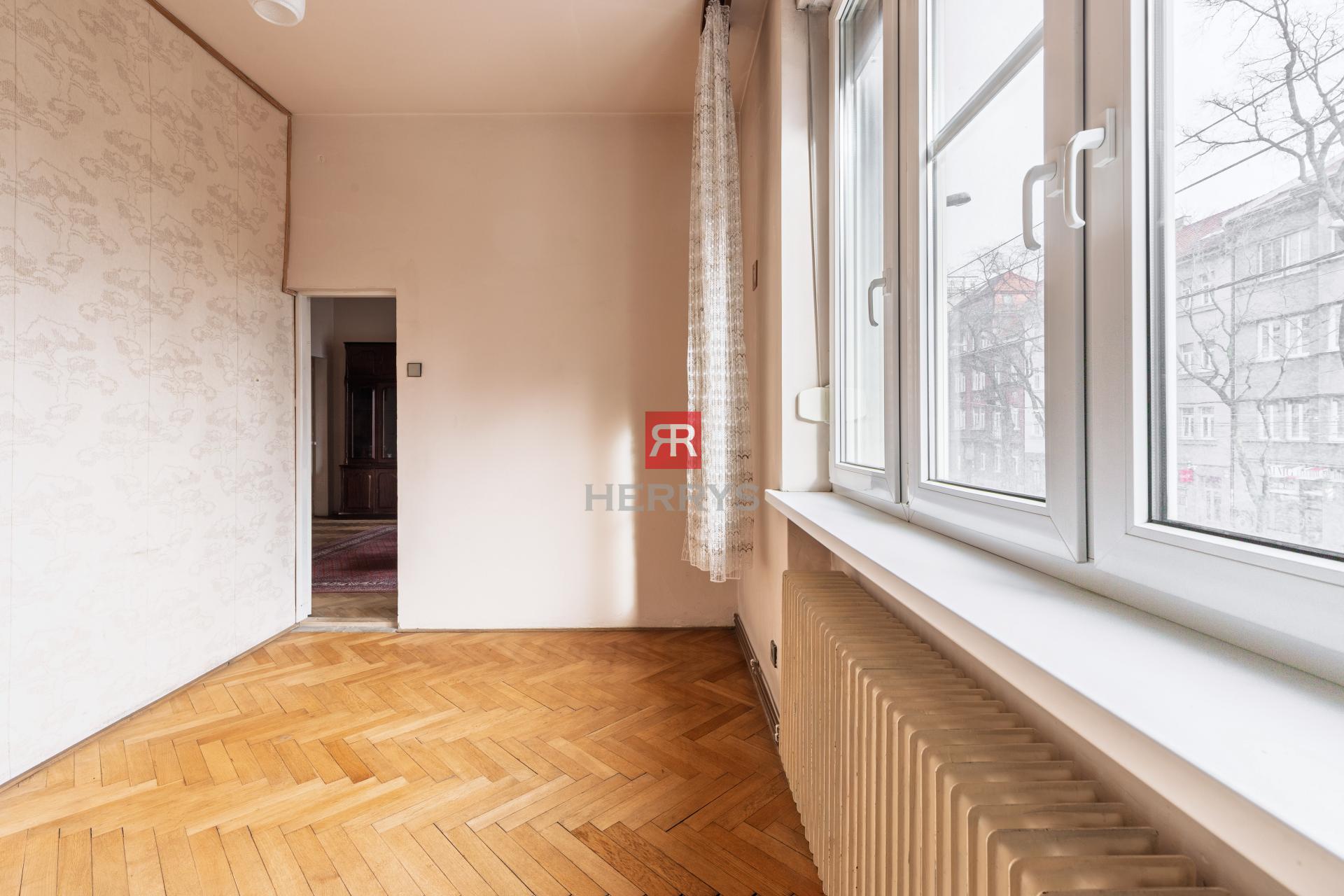 HERRYS - Na predaj exkluzívny staromestský 4 izbový byt s možnosťou prerobenia na 5 izbový&nbsp;