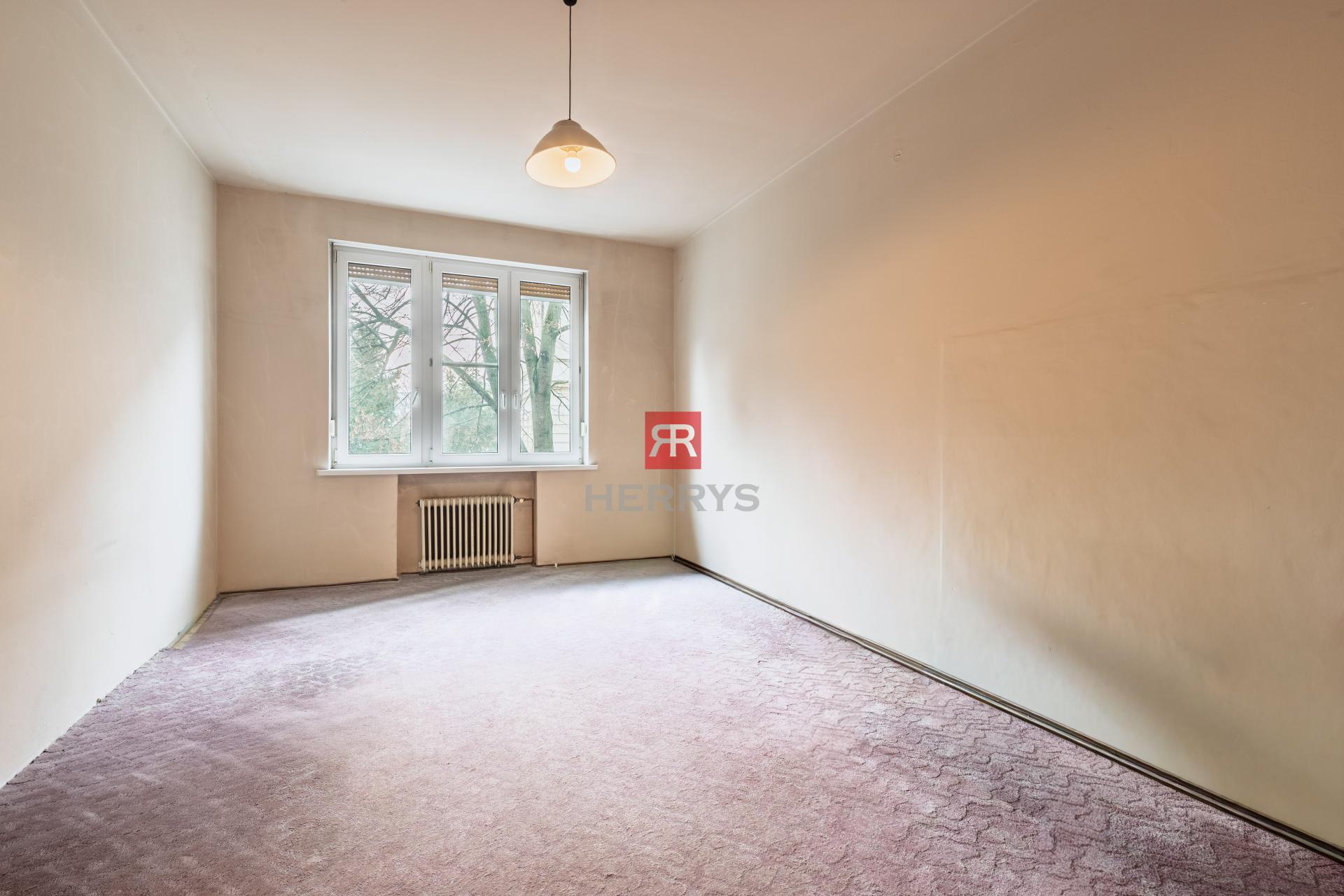 HERRYS - Na predaj exkluzívny staromestský 4 izbový byt s možnosťou prerobenia na 5 izbový&nbsp;