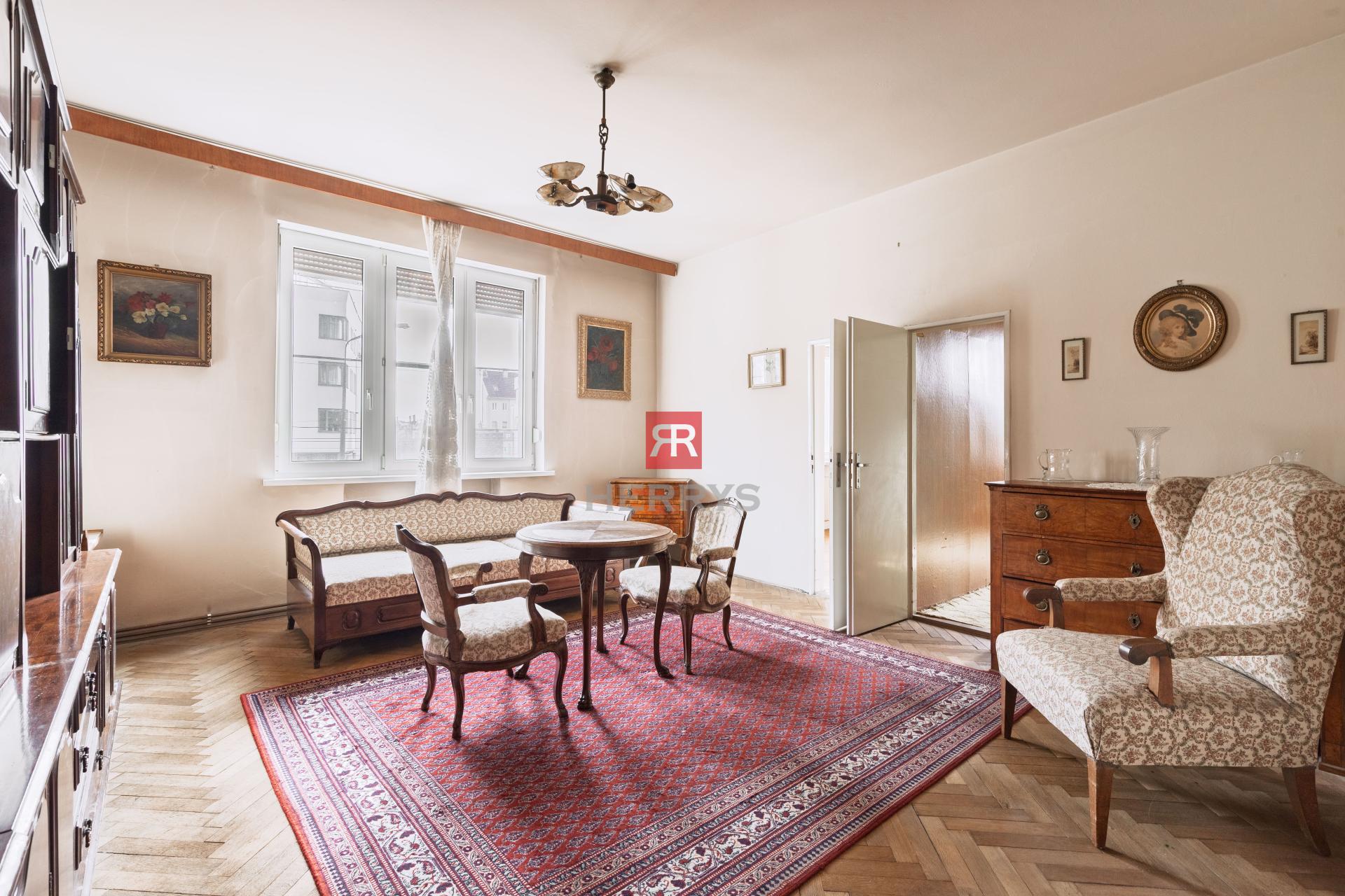 HERRYS - Na predaj exkluzívny staromestský 4 izbový byt s možnosťou prerobenia na 5 izbový&nbsp;