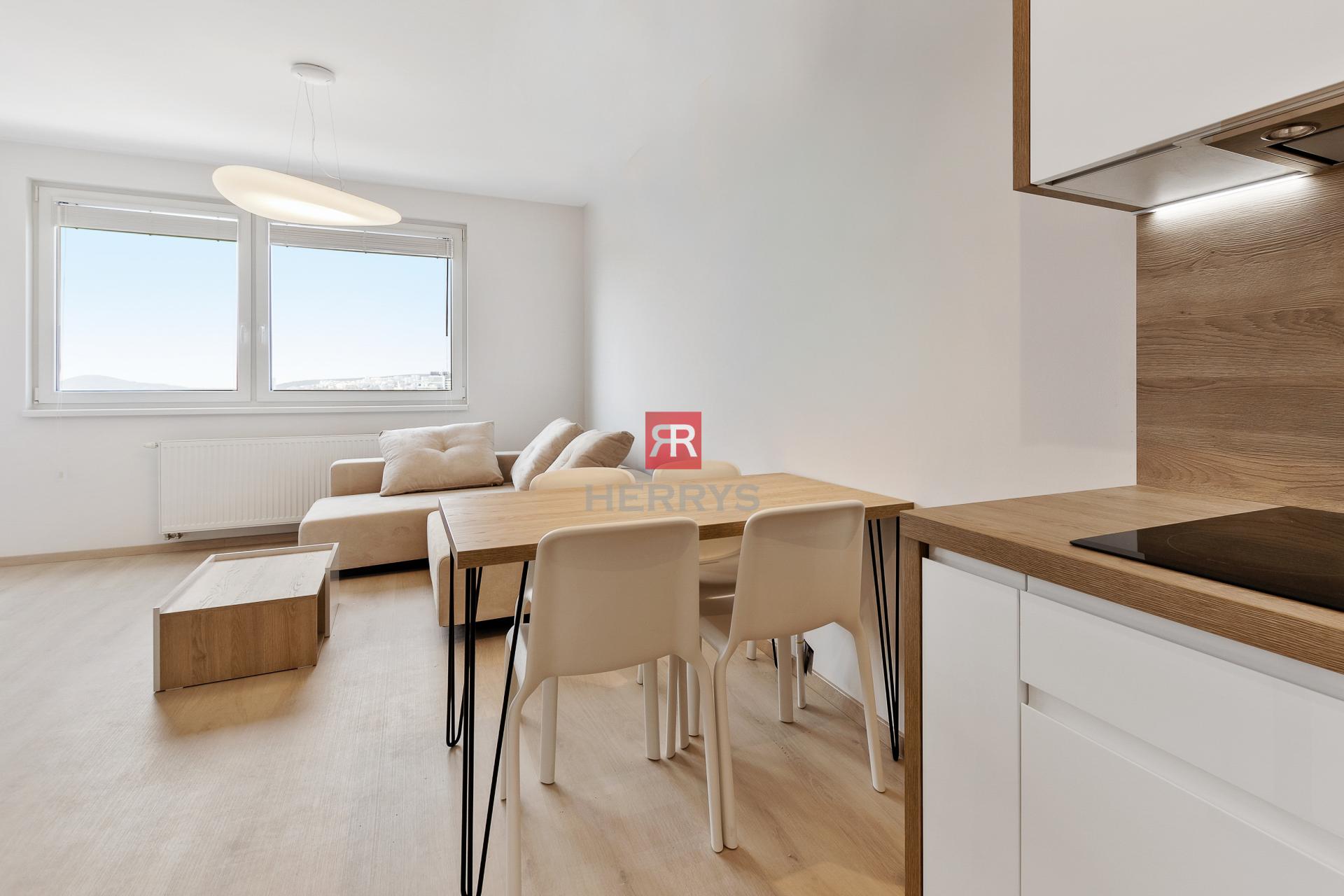 HERRYS - Na predaj 2 izbový byt s parkovaním a priamym výhľadom na Hrad v projekte Fuxova