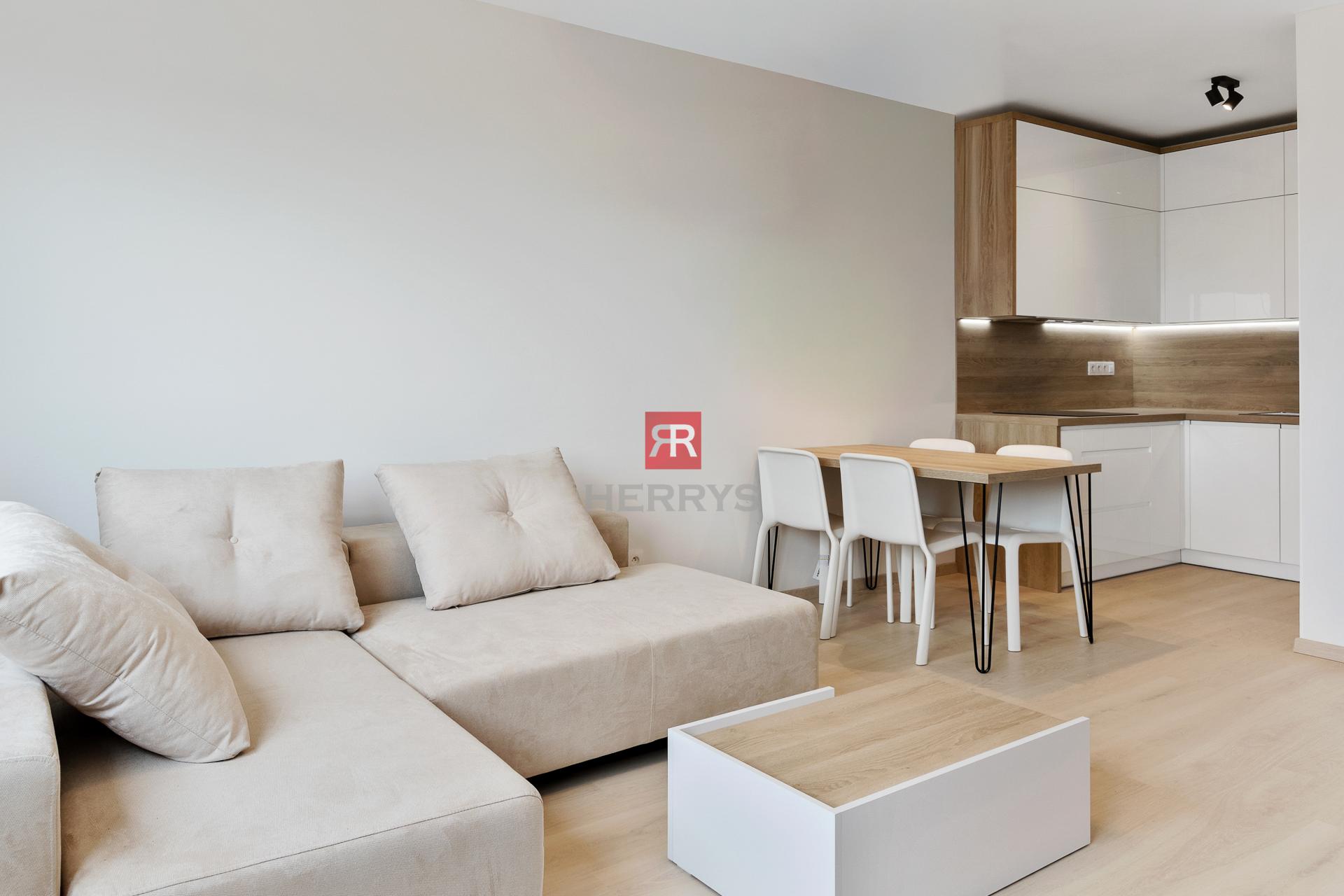 HERRYS - Na predaj 2 izbový byt s parkovaním a priamym výhľadom na Hrad v projekte Fuxova