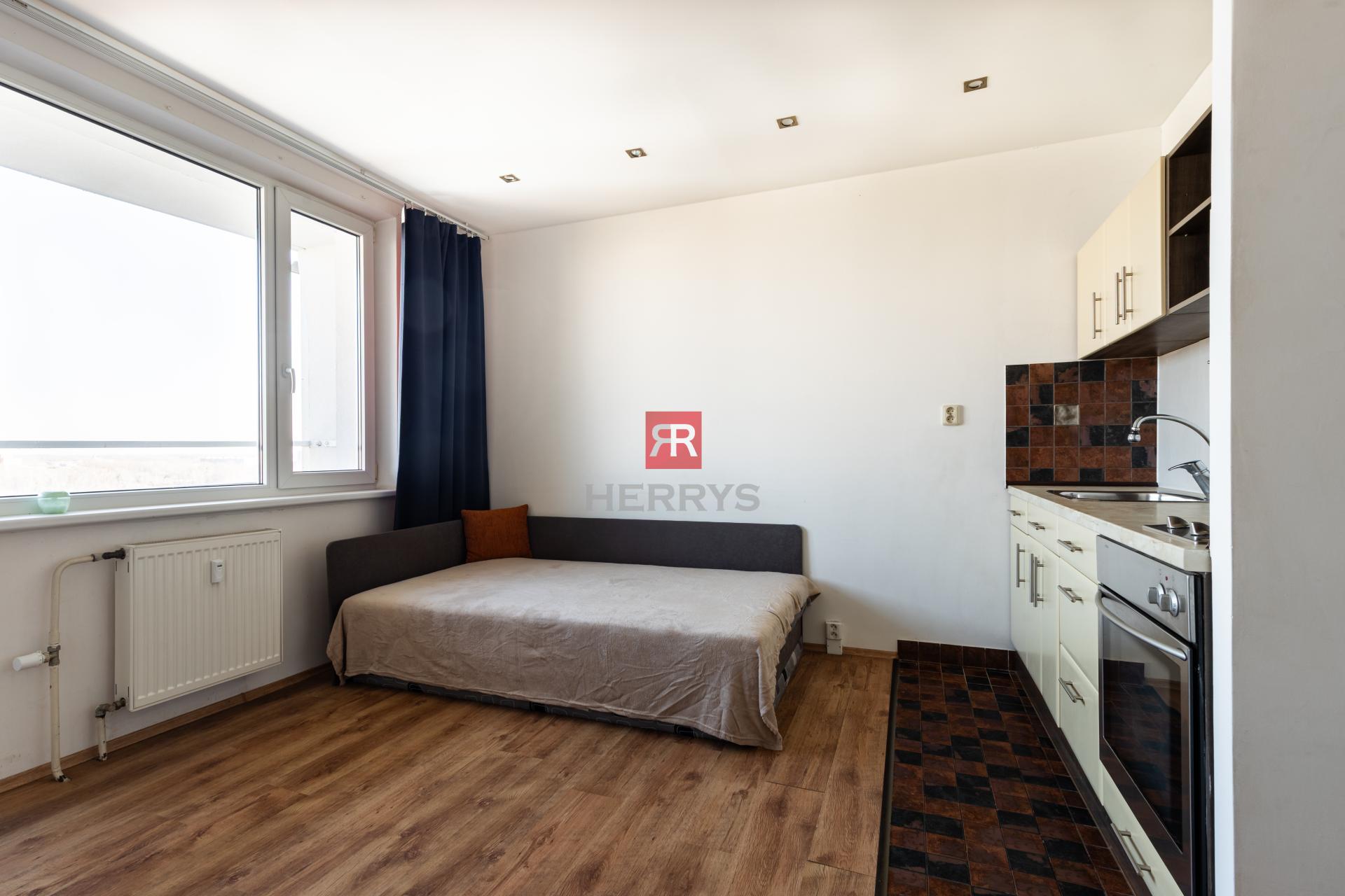 HERRYS - For sale, Studio apartment with a balcony and a a unique view of Draždiak