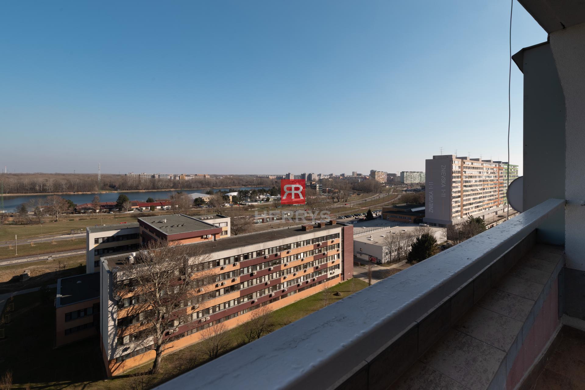 HERRYS - For sale, Studio apartment with a balcony and a a unique view of Draždiak