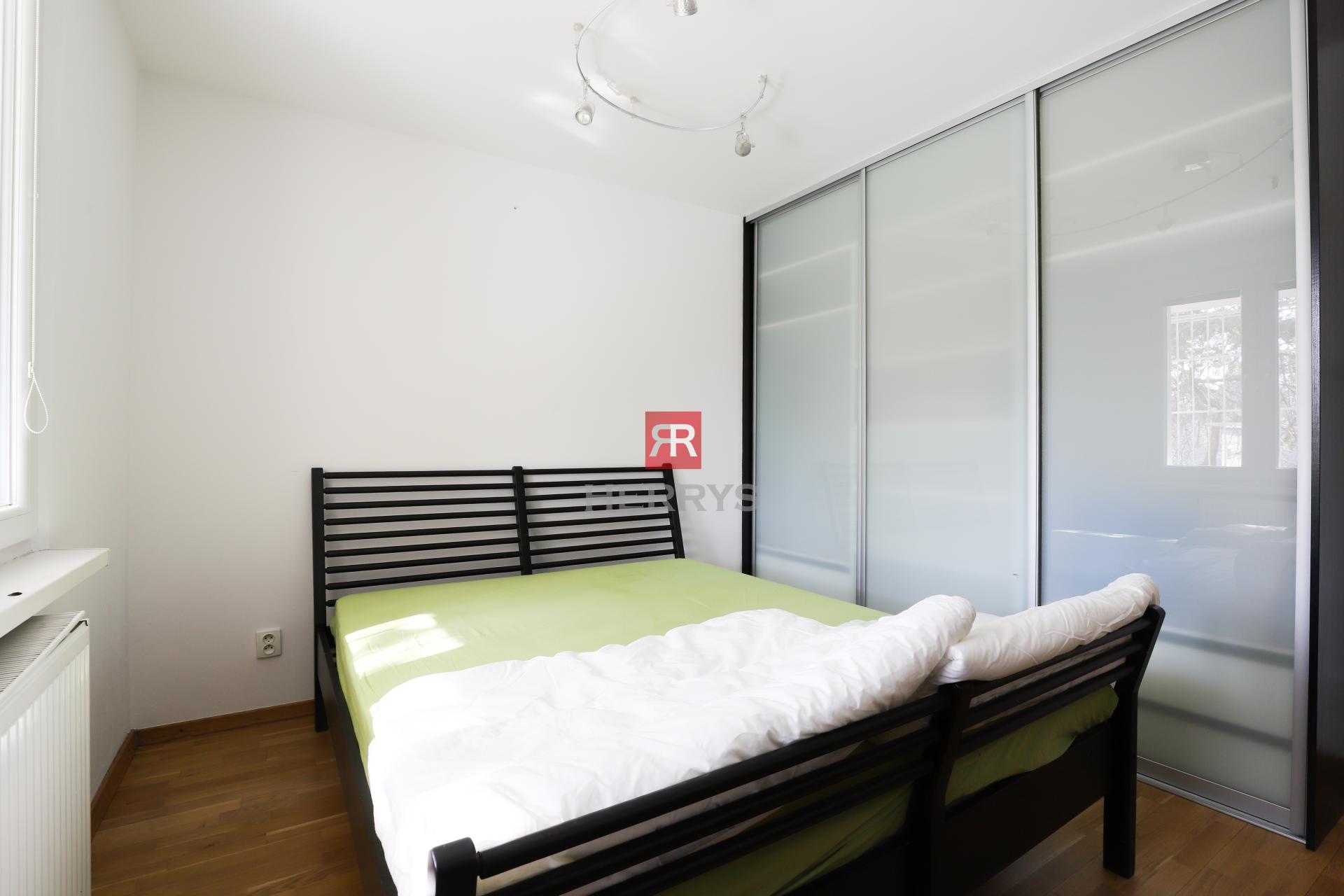 HERRYS - Na prenájom priestranný 3 izbový byt v tichej časti Ružinova