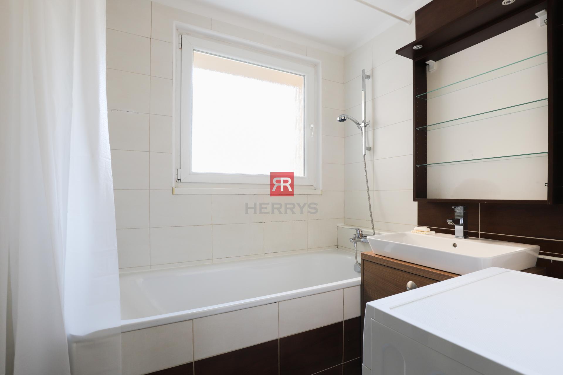 HERRYS - Na prenájom priestranný 3 izbový byt v tichej časti Ružinova