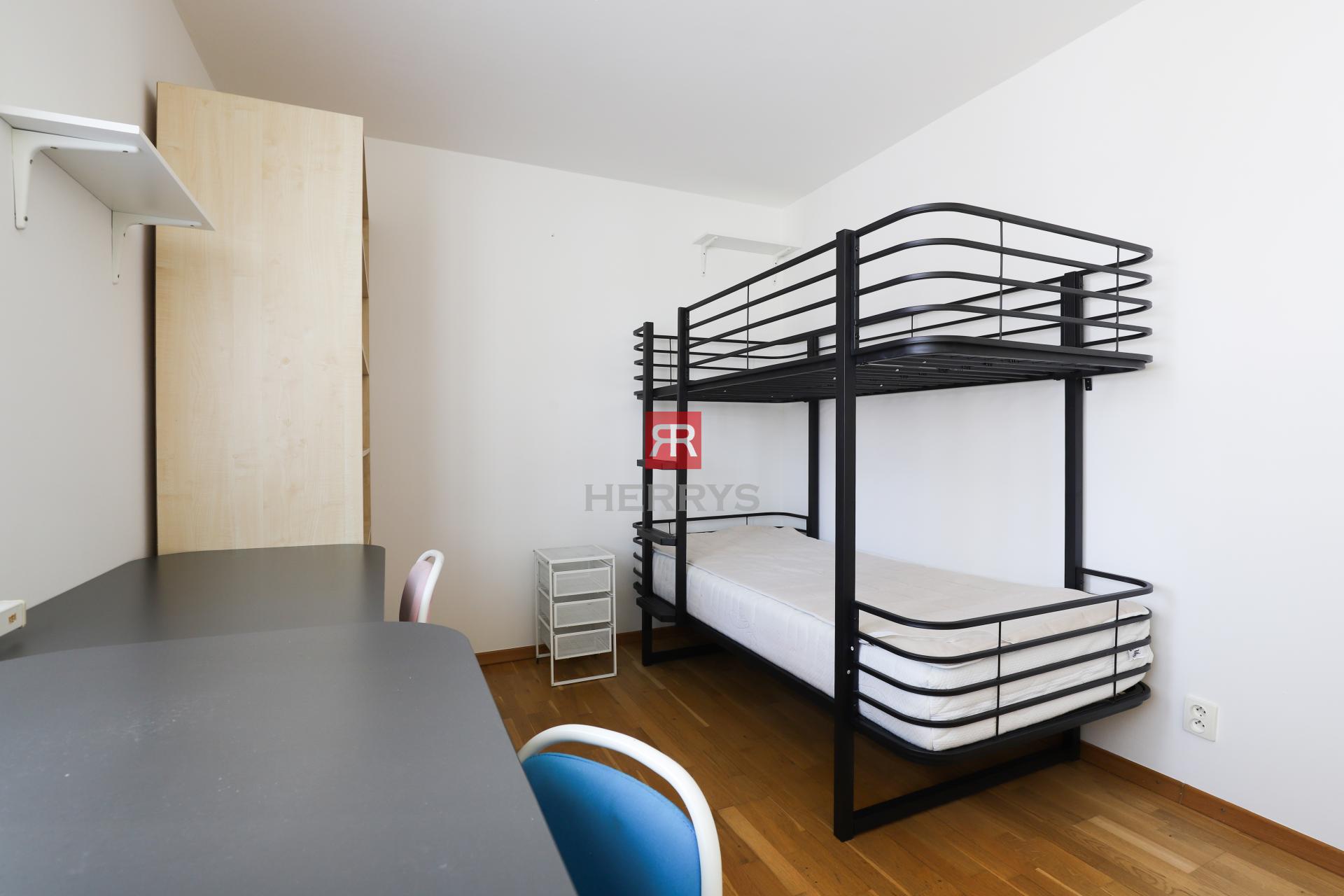 HERRYS - Na prenájom priestranný 3 izbový byt v tichej časti Ružinova