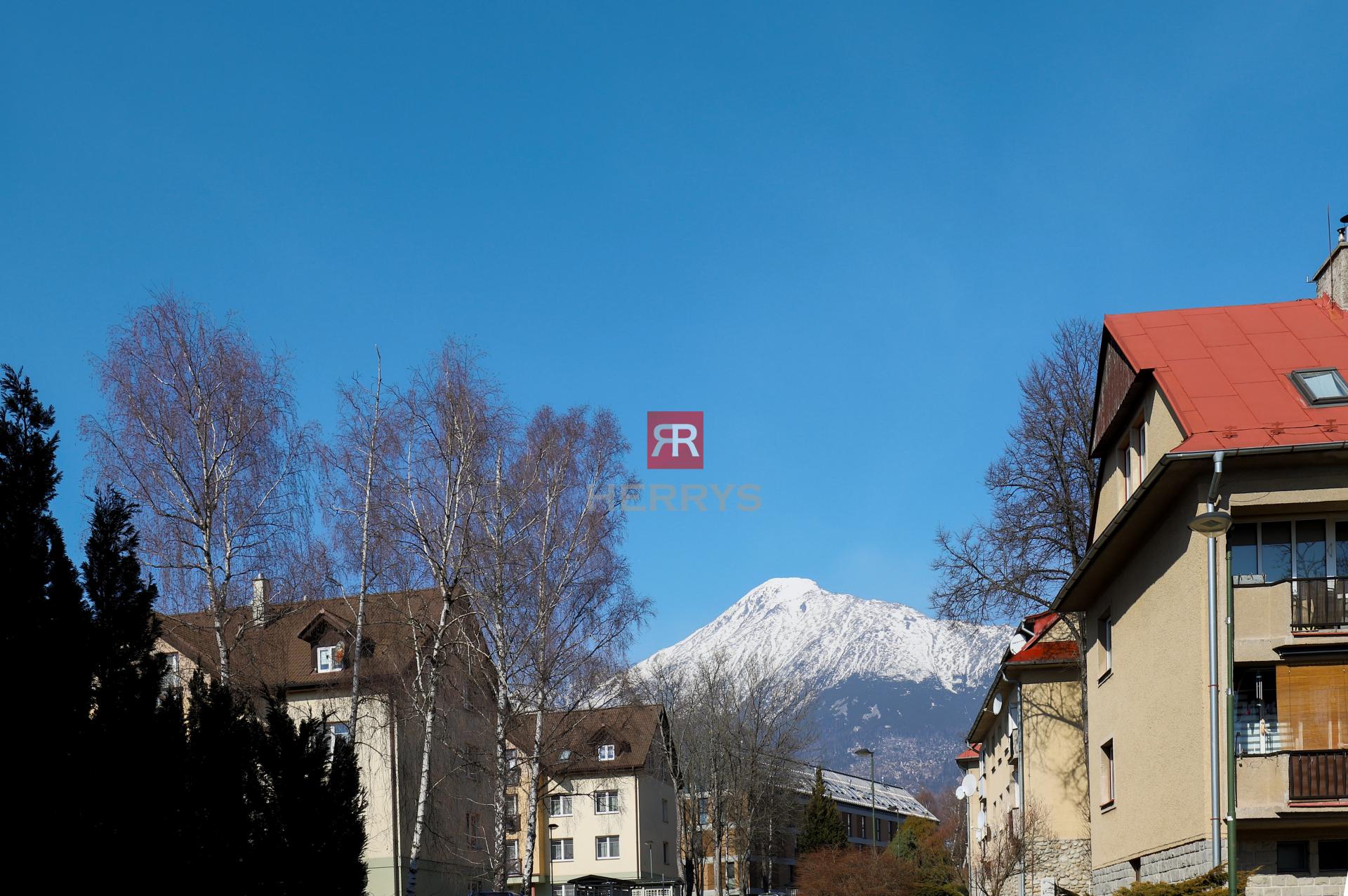 HERRYS - For sale 2-room apartment with separate kitchen in the middle of the High Tatras - Dolný Smokovec