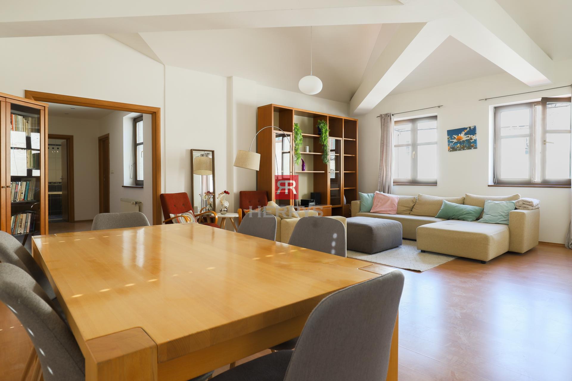 HERRYS - Spacious 2-room apartment for rent in the Old Town on Laurinská Street