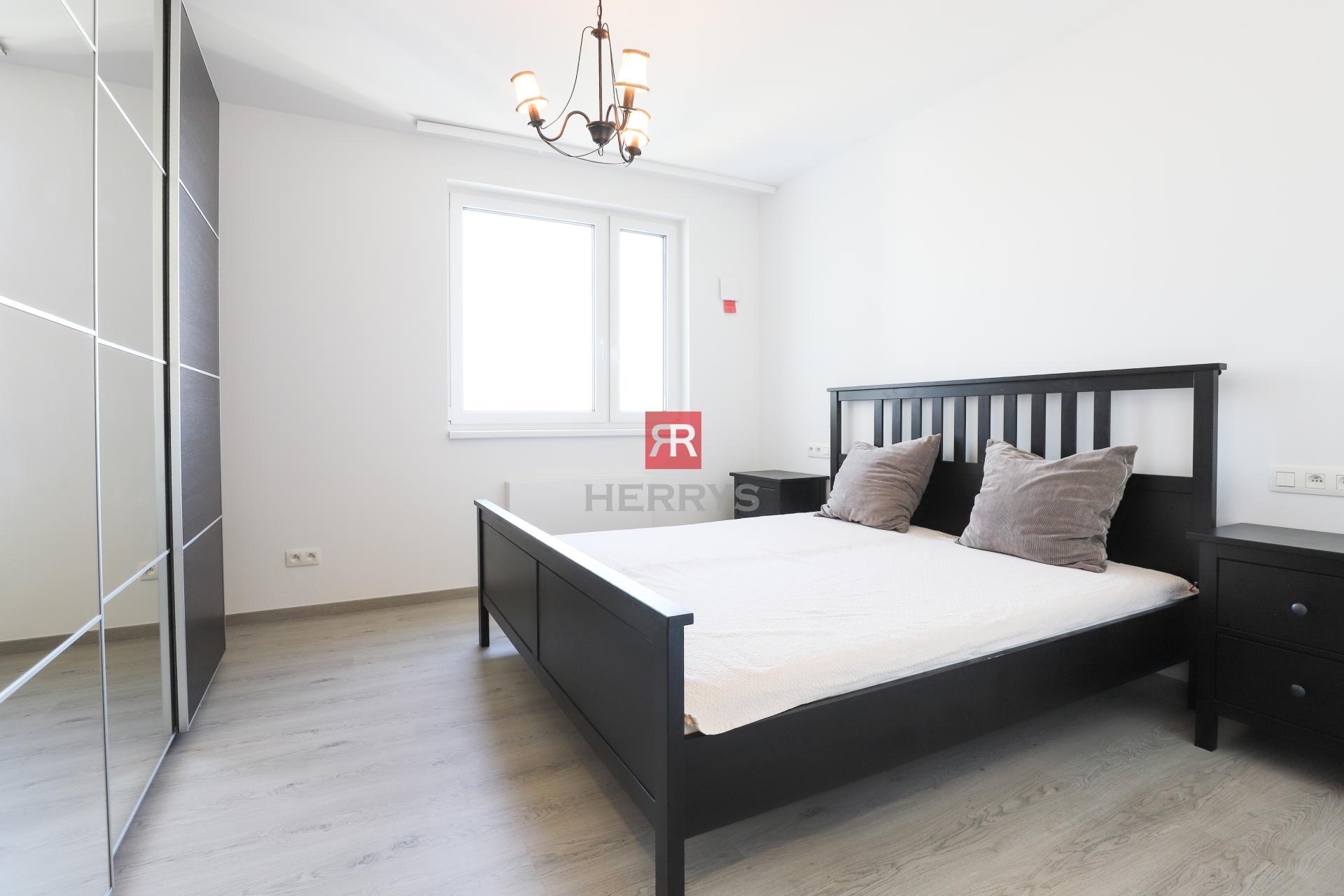 HERRYS - Na prenájom svetlý 2-izbový byt v&nbsp;novostavbe SEBERINIHO na Seberiniho ulici v&nbsp;BA - Ružinov.