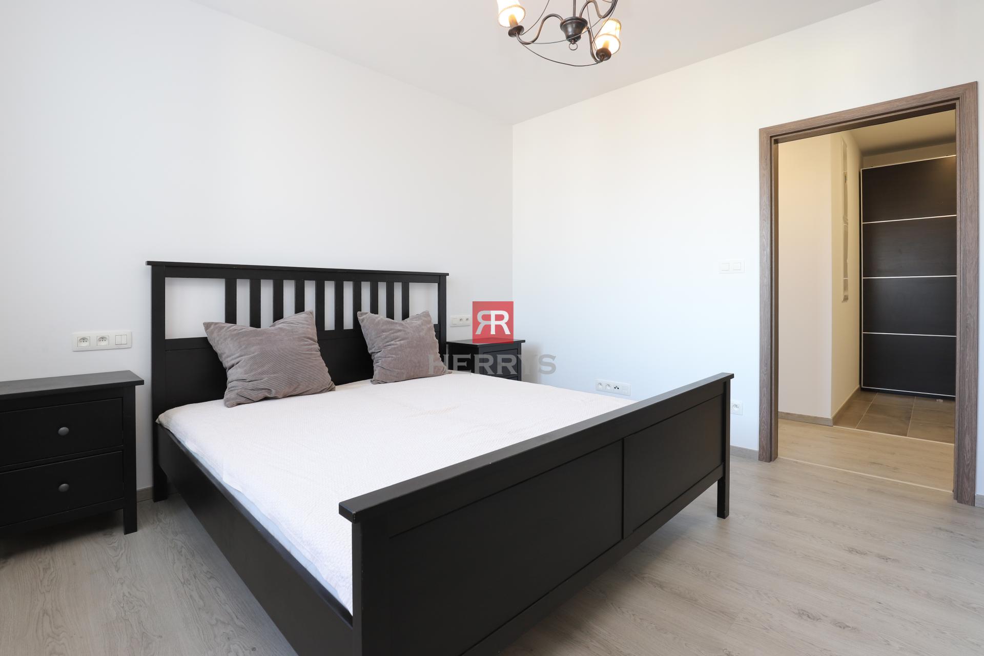 HERRYS - Na prenájom svetlý 2-izbový byt v&nbsp;novostavbe SEBERINIHO na Seberiniho ulici v&nbsp;BA - Ružinov.