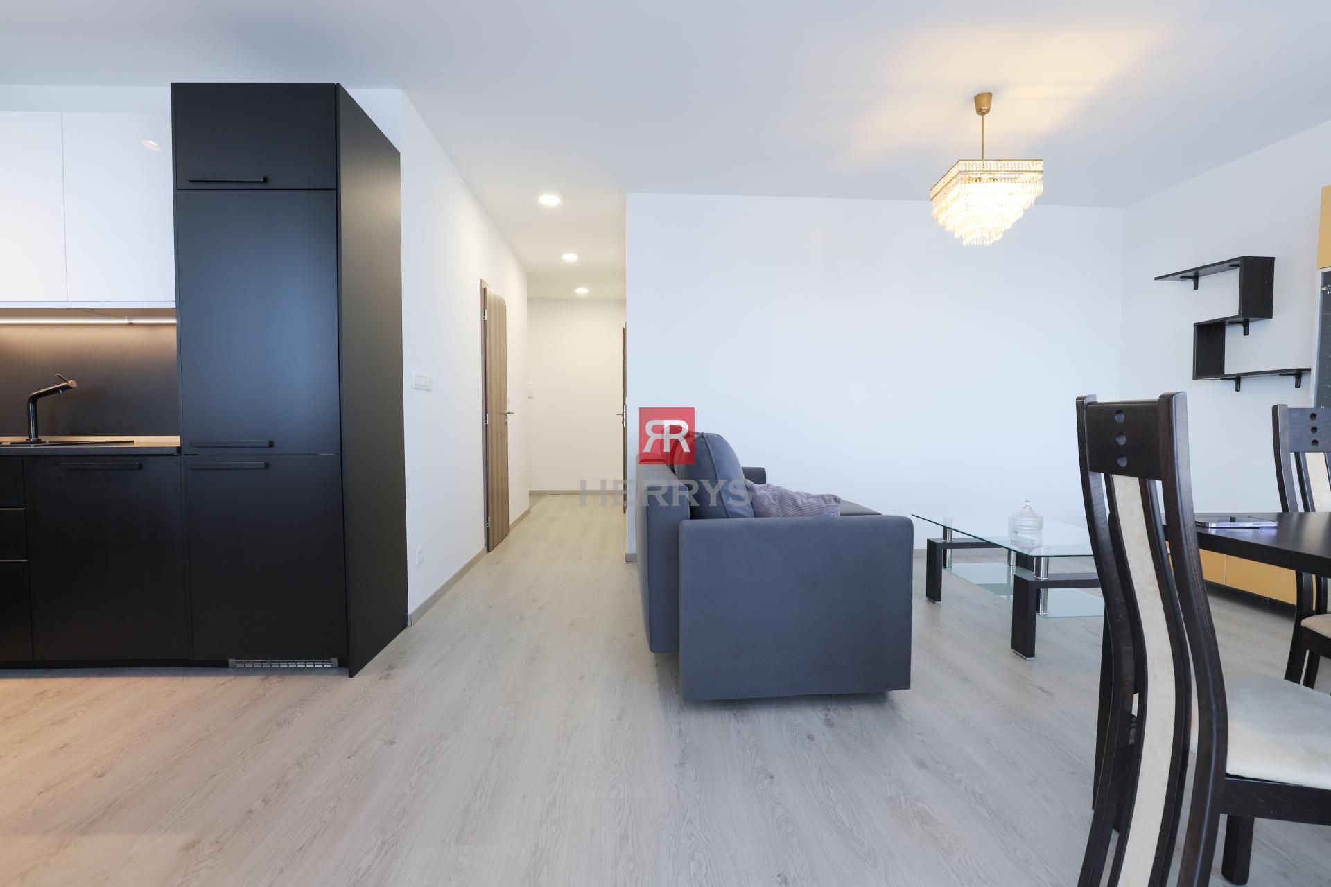 HERRYS - Na prenájom svetlý 2-izbový byt v&nbsp;novostavbe SEBERINIHO na Seberiniho ulici v&nbsp;BA - Ružinov.