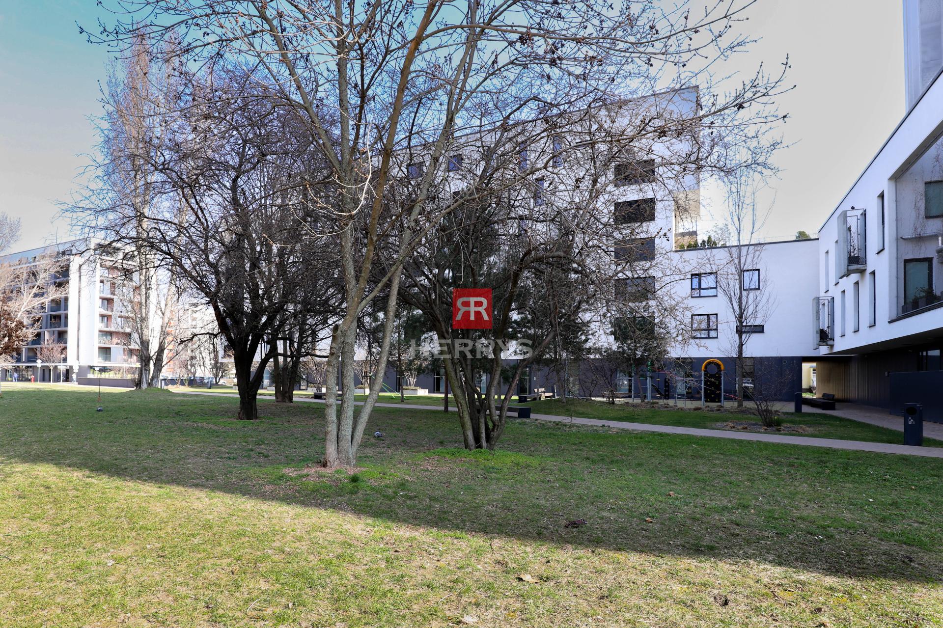 HERRYS - Na prenájom svetlý 2-izbový byt v&nbsp;novostavbe SEBERINIHO na Seberiniho ulici v&nbsp;BA - Ružinov.