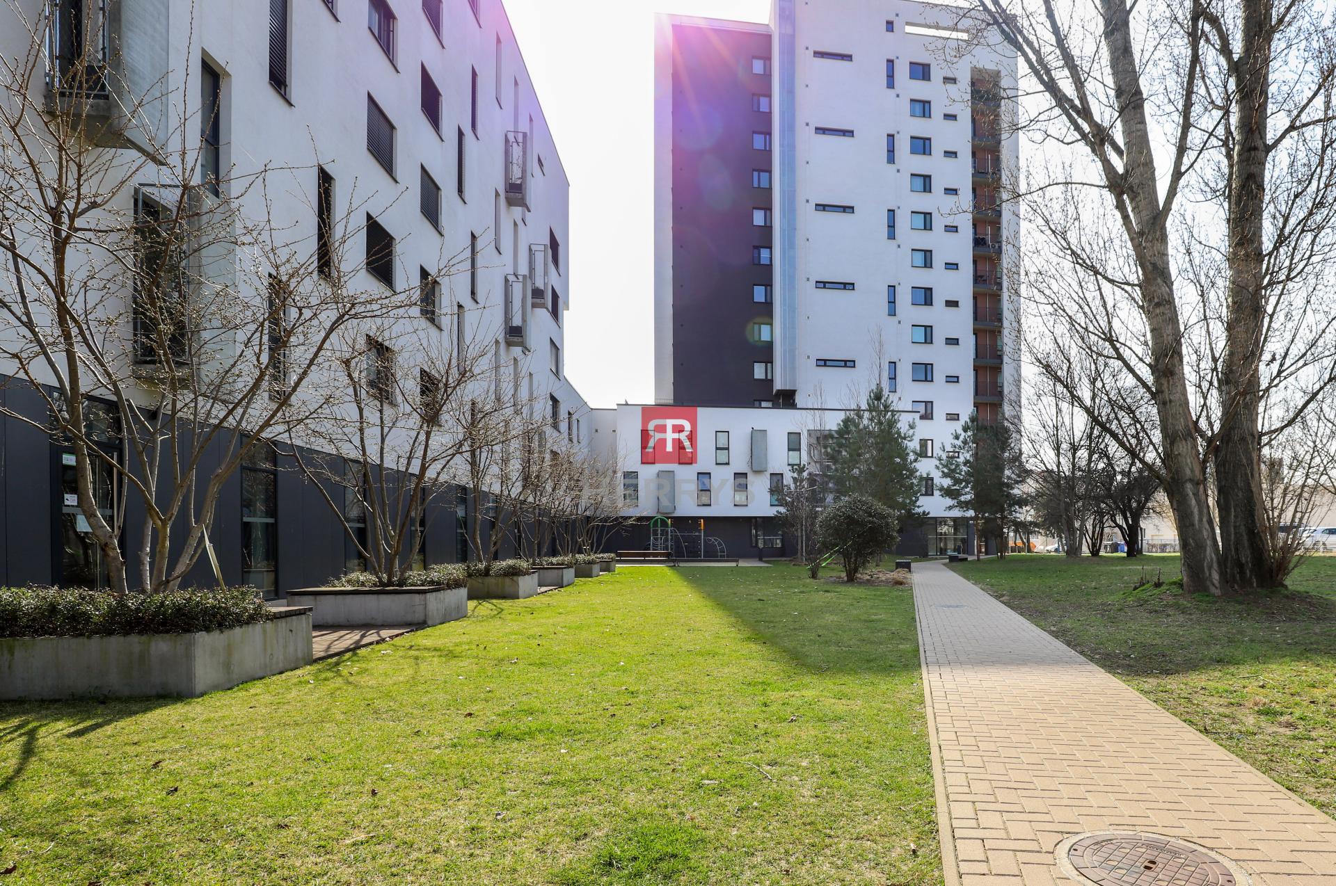 HERRYS - Na prenájom svetlý 2-izbový byt v&nbsp;novostavbe SEBERINIHO na Seberiniho ulici v&nbsp;BA - Ružinov.