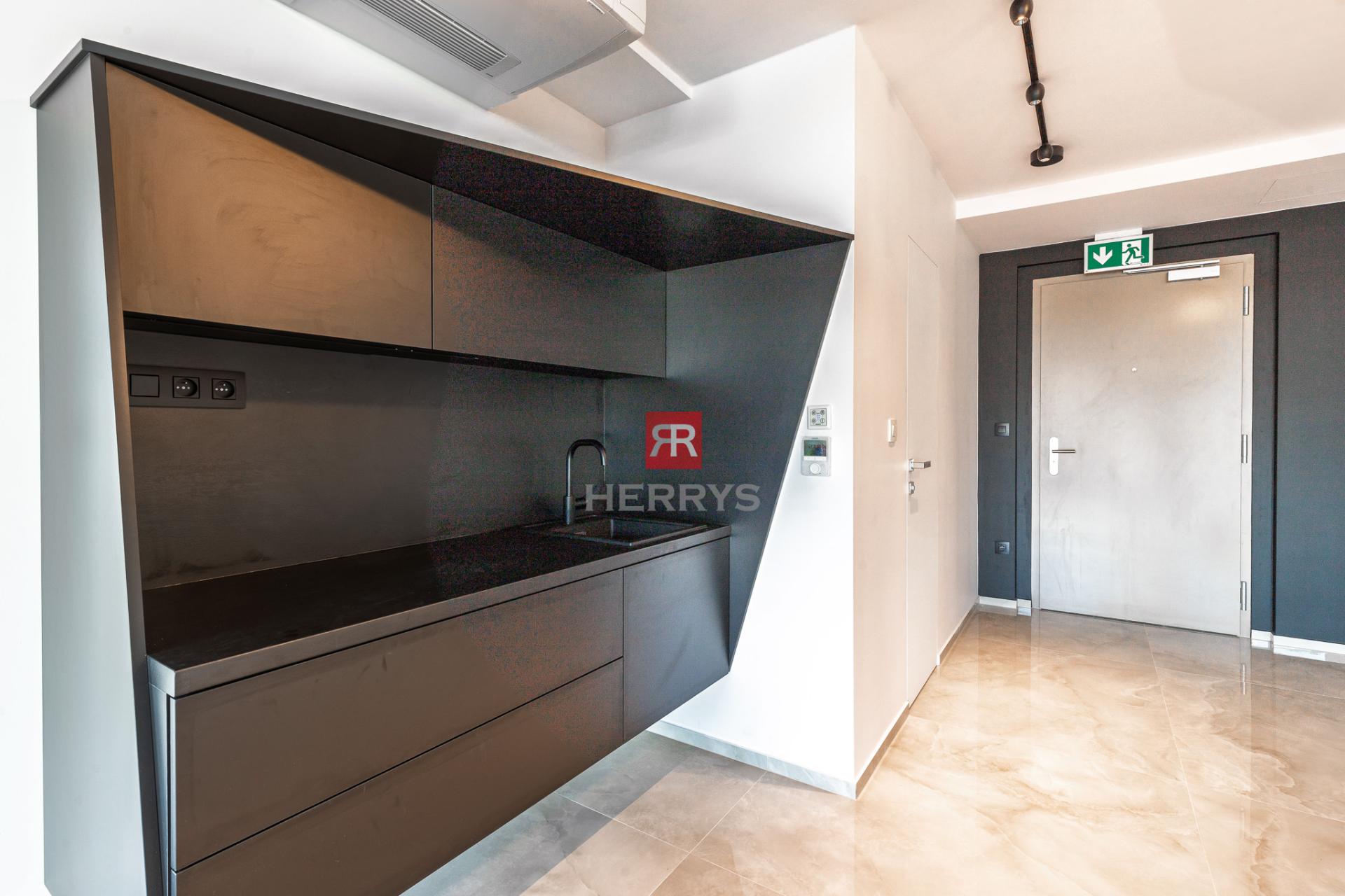 HERRYS - Na prenájom atraktívny novozariadený priestor v prémiovom&nbsp;projekte METROPOLIS.