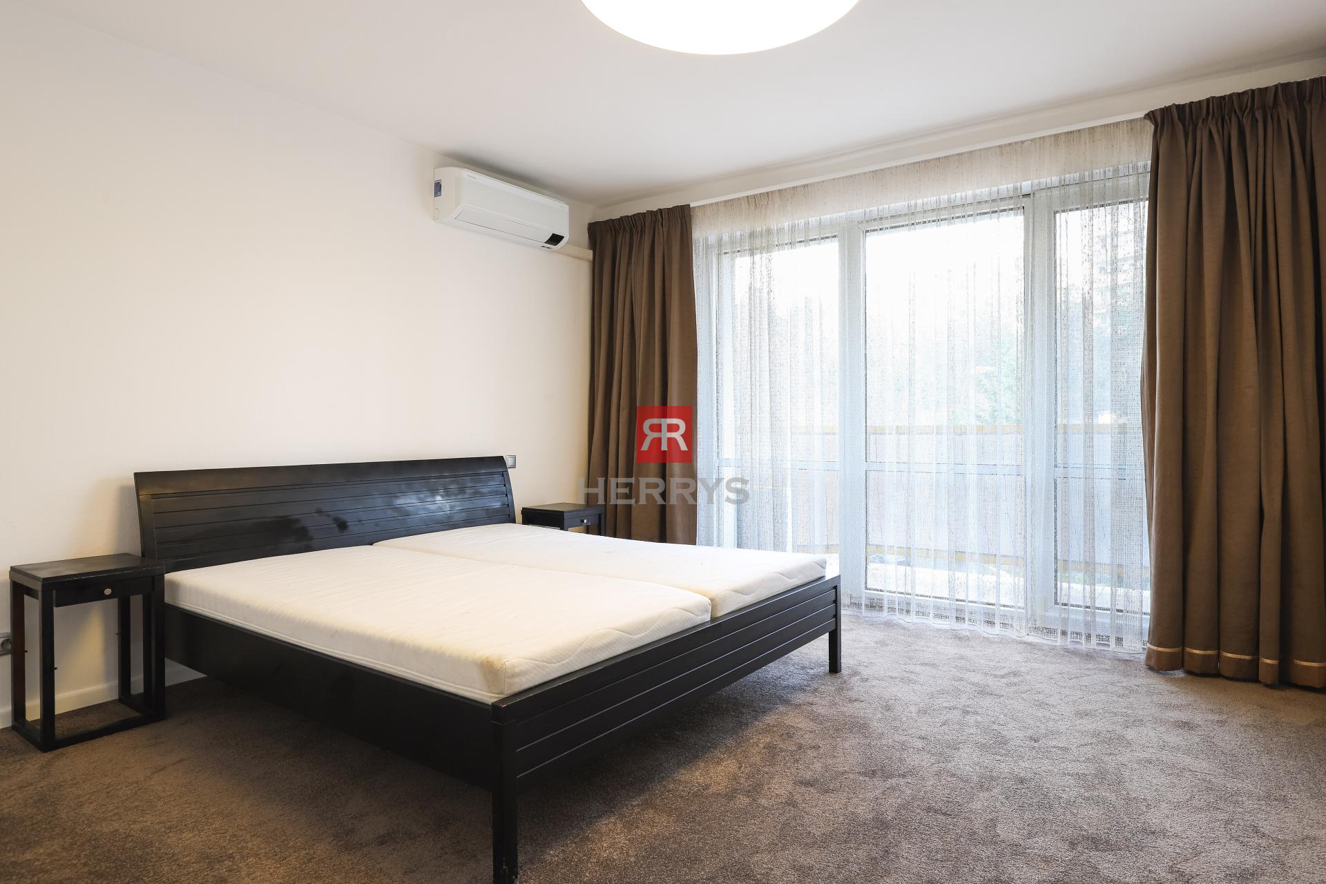 HERRYS - For rent partially furnished 4-room apartment, quiet location Magurská street, 2x parking