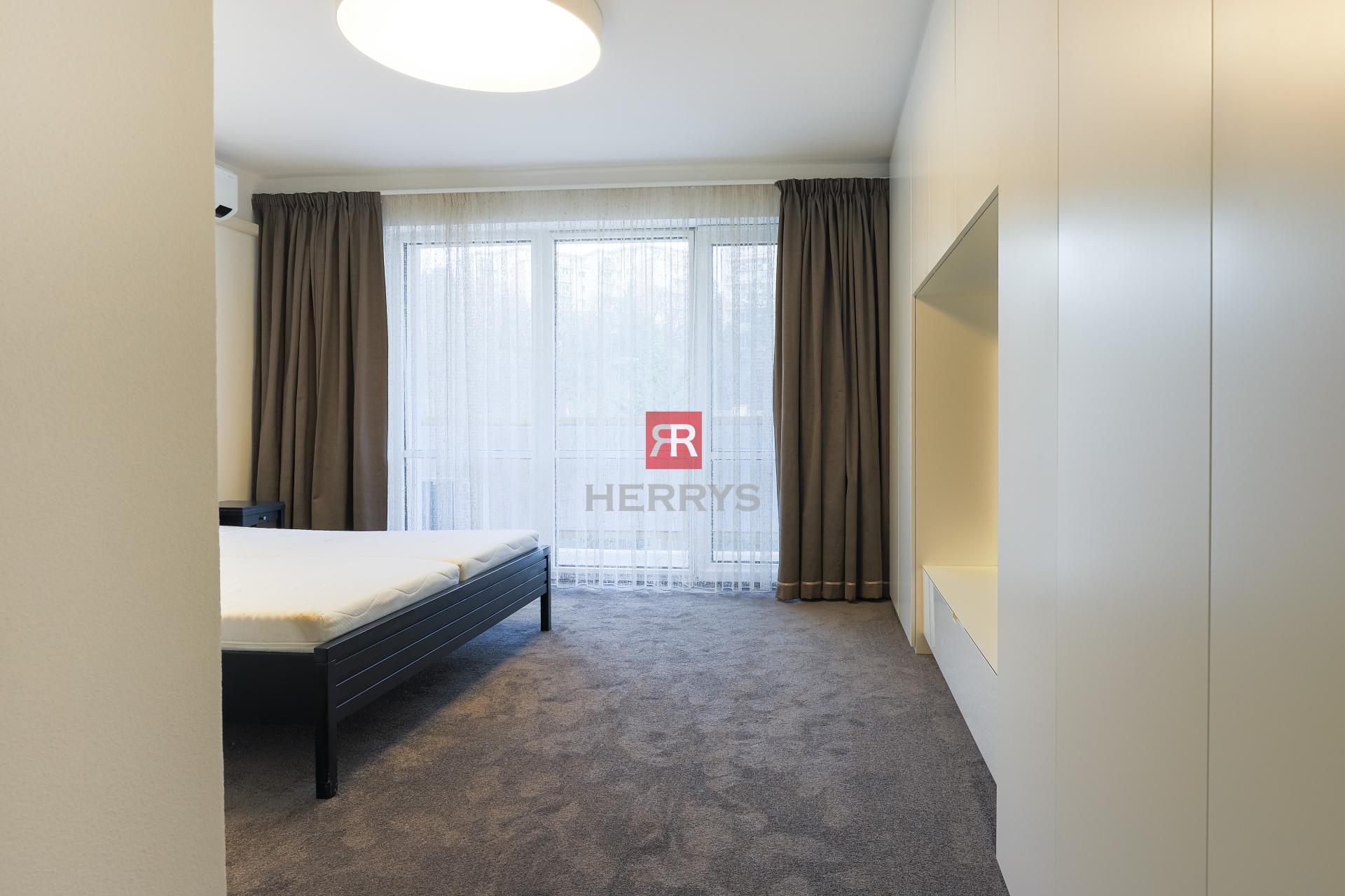 HERRYS - For rent partially furnished 4-room apartment, quiet location Magurská street, 2x parking