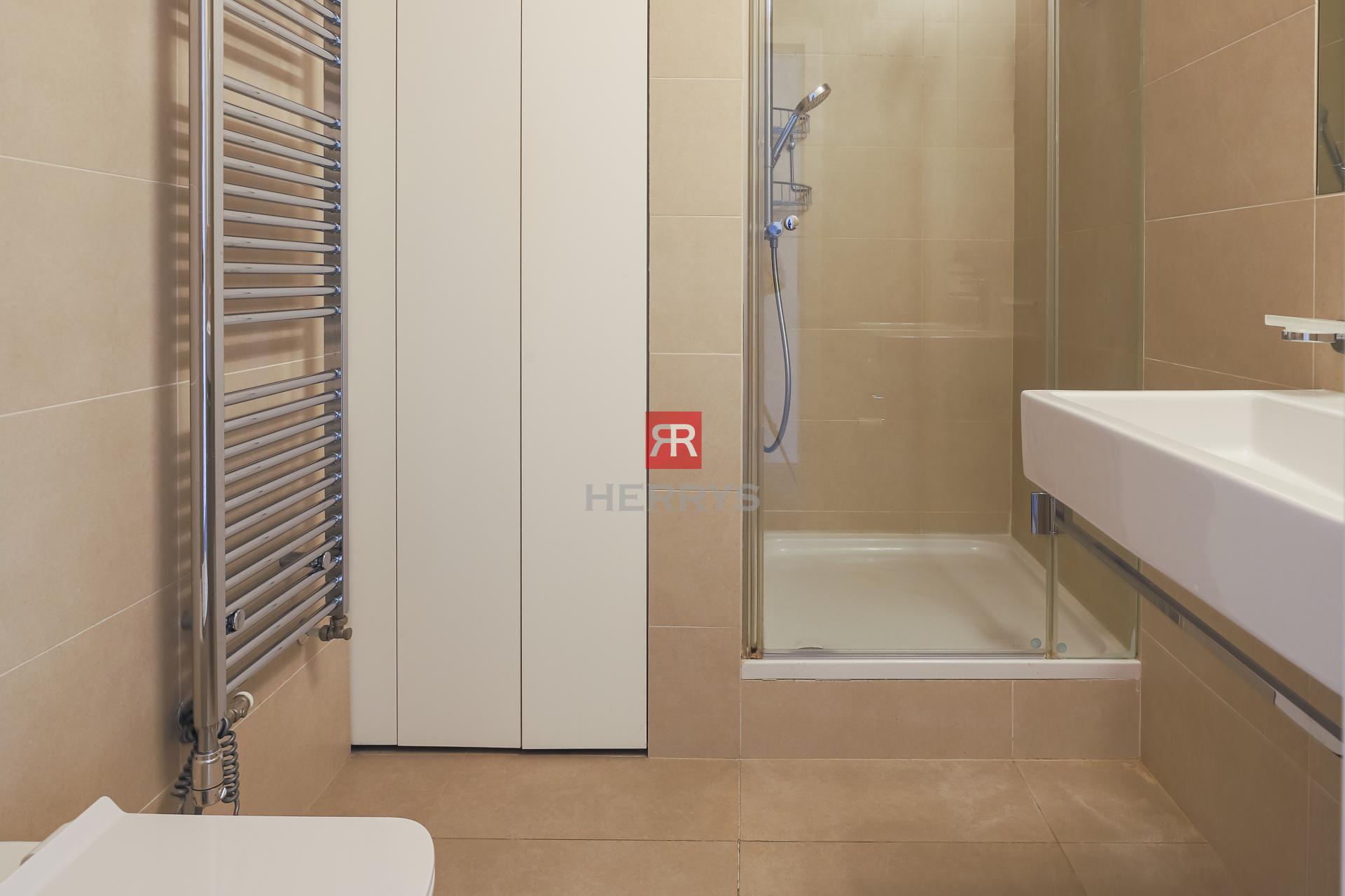 HERRYS - For rent partially furnished 4-room apartment, quiet location Magurská street, 2x parking