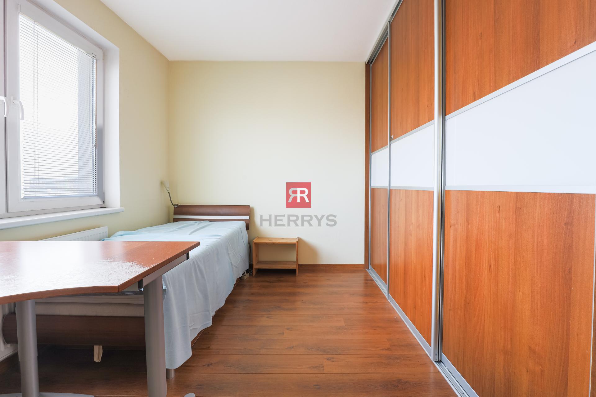 HERRYS - Spacious 4-bedroom duplex apartment for rent in Ostredky, near the park